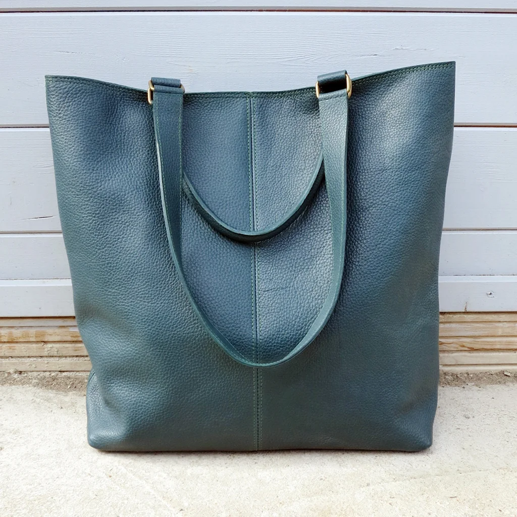 teal tote.jpg