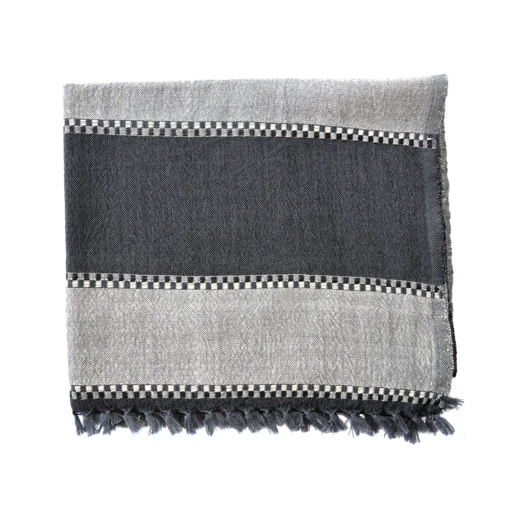 Grey scarf.jpg