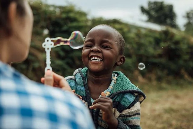 Bubbles have never been so fun. It's finally time for me to start sharing some photos from our recent Kenya trip. So many incredible stories I will try to get in to, but for now, enjoy bubbles. ⠀⠀
.⠀⠀
.⠀⠀
.⠀⠀
.⠀⠀
.⠀⠀
.⠀⠀
.⠀⠀
.⠀⠀
.⠀⠀
.⠀⠀
.⠀⠀
.⠀⠀
#keny