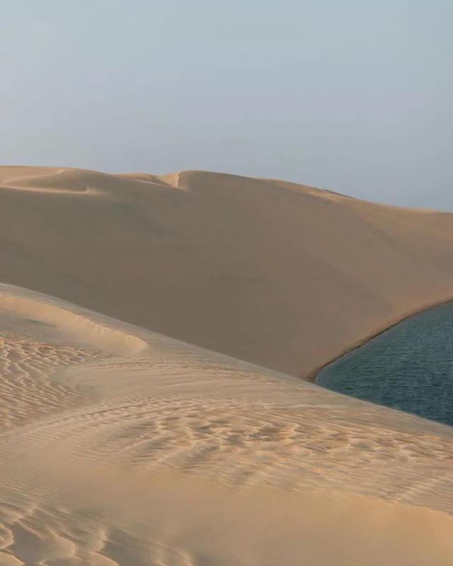 The dunes out in Qatar were something else. Also got to do a little dune bashing, which was way more exciting than we thought. I can't believe we never rolled over. Qatar did not disappoint. ⠀
.⠀
.⠀
.⠀
.⠀
.⠀
.⠀
.⠀
.⠀
.⠀
.⠀
.⠀
.⠀
.⠀
#qatar #sanddune #