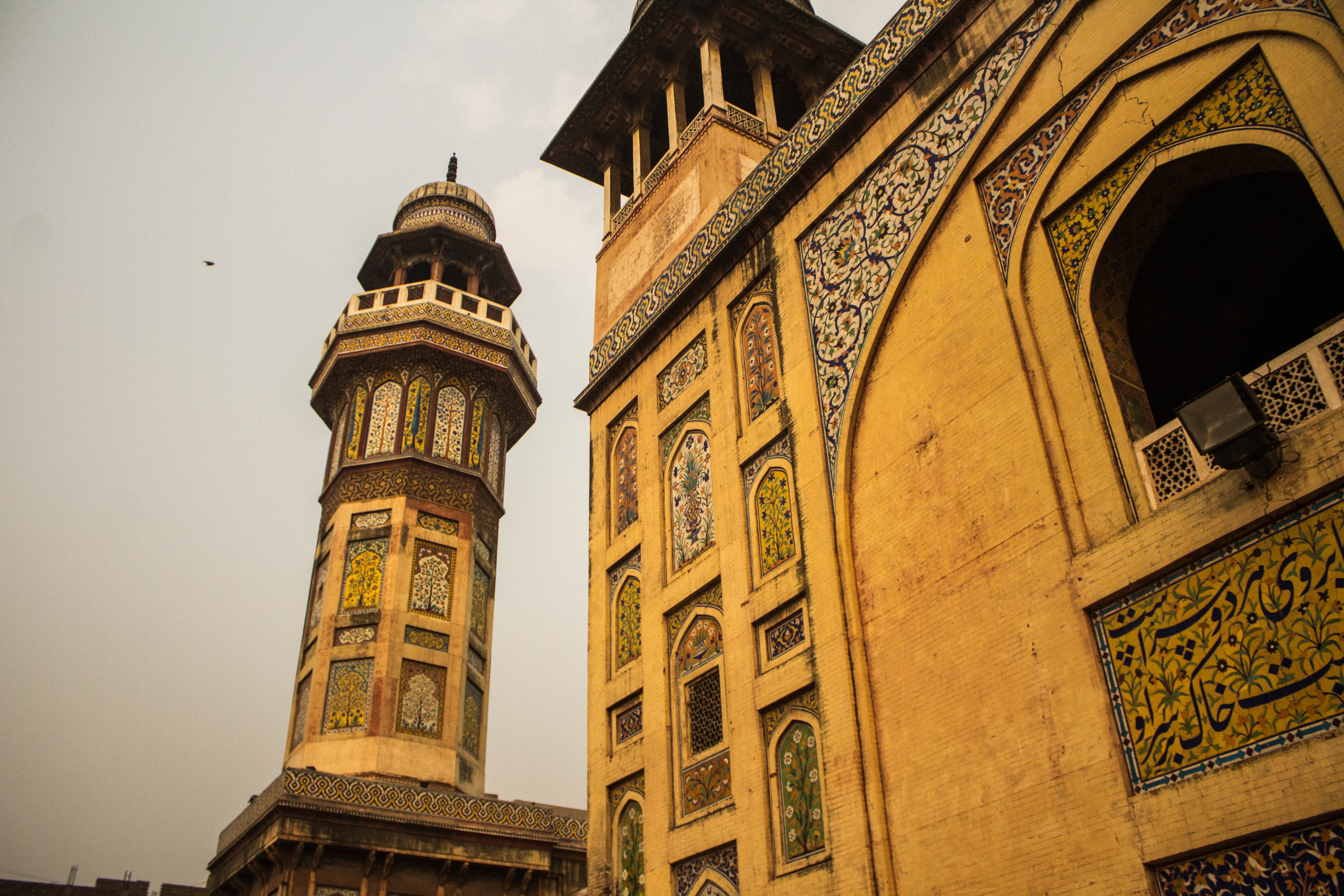 Lesser known than the Badshahi Masjid, the Wazir Khan Masjid inside Old Lahore and accessible via the Delhi gate was built under orders from the fifth Mughal Emperor Shah Jehan.