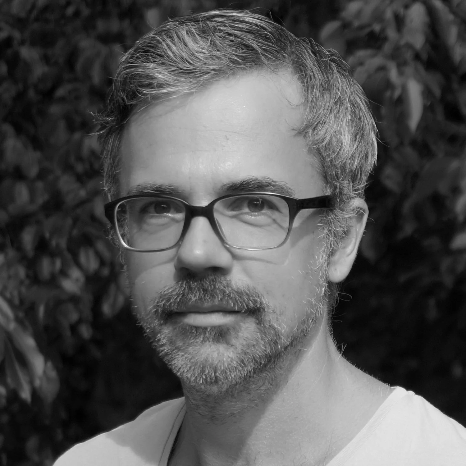 JONAS BAUR Producer, UFA Serial Drama / Potsdam, Germany Jonas Baur started at UFA SERIAL DRAMA (Grundy UFA) in 1995 as co-producer of long running daily soap Gute Zeiten – Schlechte Zeiten (RTL). After writing treatments for Hinter Gittern (RTL) and a highly successful work as story editor at Germany’s most successful telenovela Verliebt in Berlin (Sat.1) he became creative producer for Verliebt in Berlin and Eine wie keine (Sat.1). Today Jonas is responsible for content development and works on new formats and genres. His core target is to develop new industrially produced dailies and weeklies as well as the required forward-looking production models.