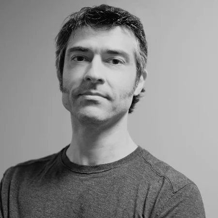 RAINER GOMBOS Visual Effects Supervisor & Creative Director, Production Studio Manager, 8i / Los Angeles, USA Before Rainer opened and managed the production studio of the New Zealand based Virtual Reality startup 8i, he was responsible for the visual effects on COSMOS: A Space Time Odyssey , for which he received an Emmy® nomination. He won an Emmy® Award for Best Visual Effects for his work as VFX Supervisor on Game of Thrones . The German Visual Effects Supervisor and Creative Director boasts a diverse background in blockbuster features ( 2012, Sin City …), commercials, immersive experiences as well as video games and worked on the expansion of VFX studio Pixomondo.