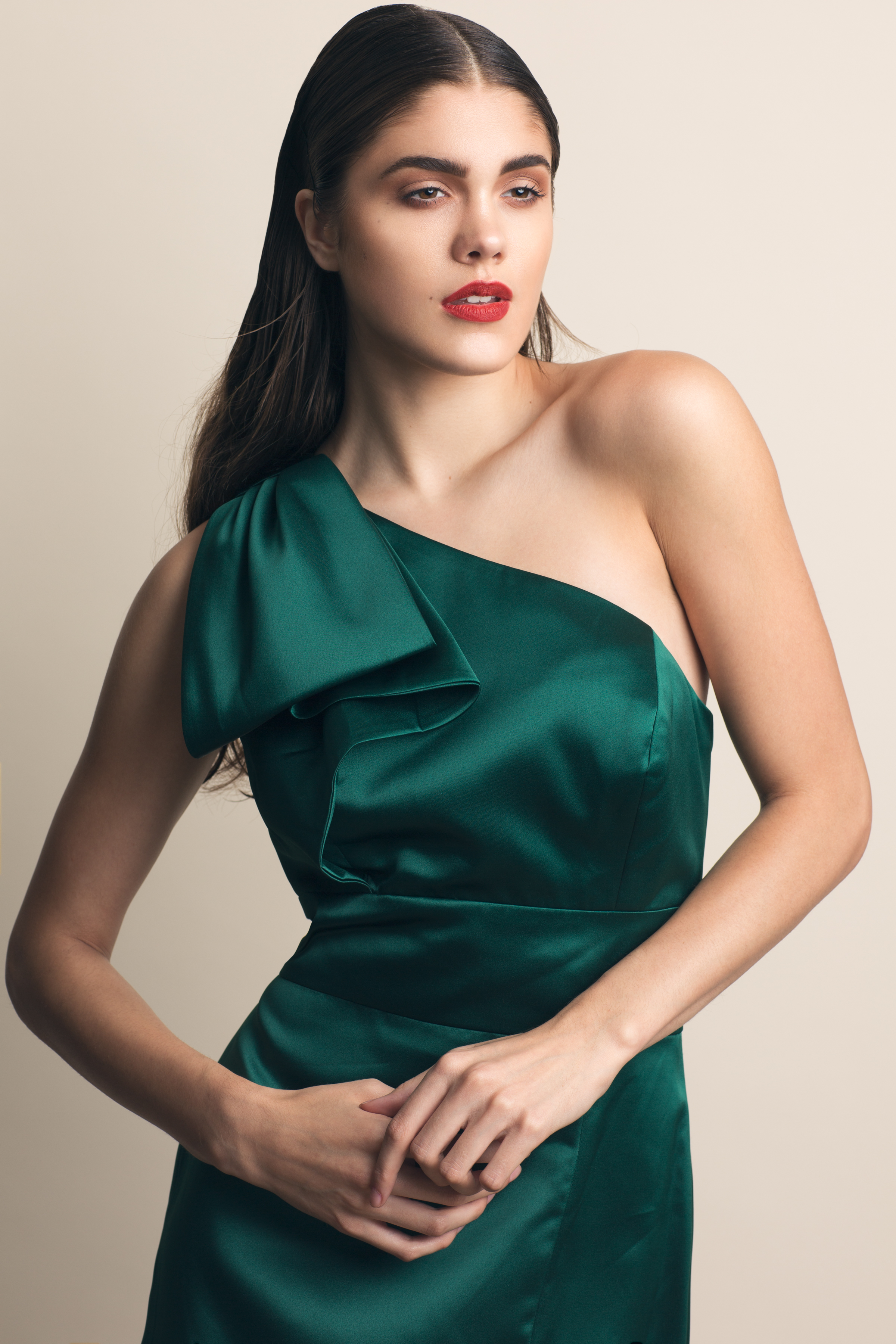 MODEL | Rhiana Long AGENCY | Edge Agency MUA | Lisa Hallam Makeup Artistry WARDROBE | UnVeiled Dress Co. Ltd. PHOTOGRAPHY + RETOUCH | Nicole Romanoff