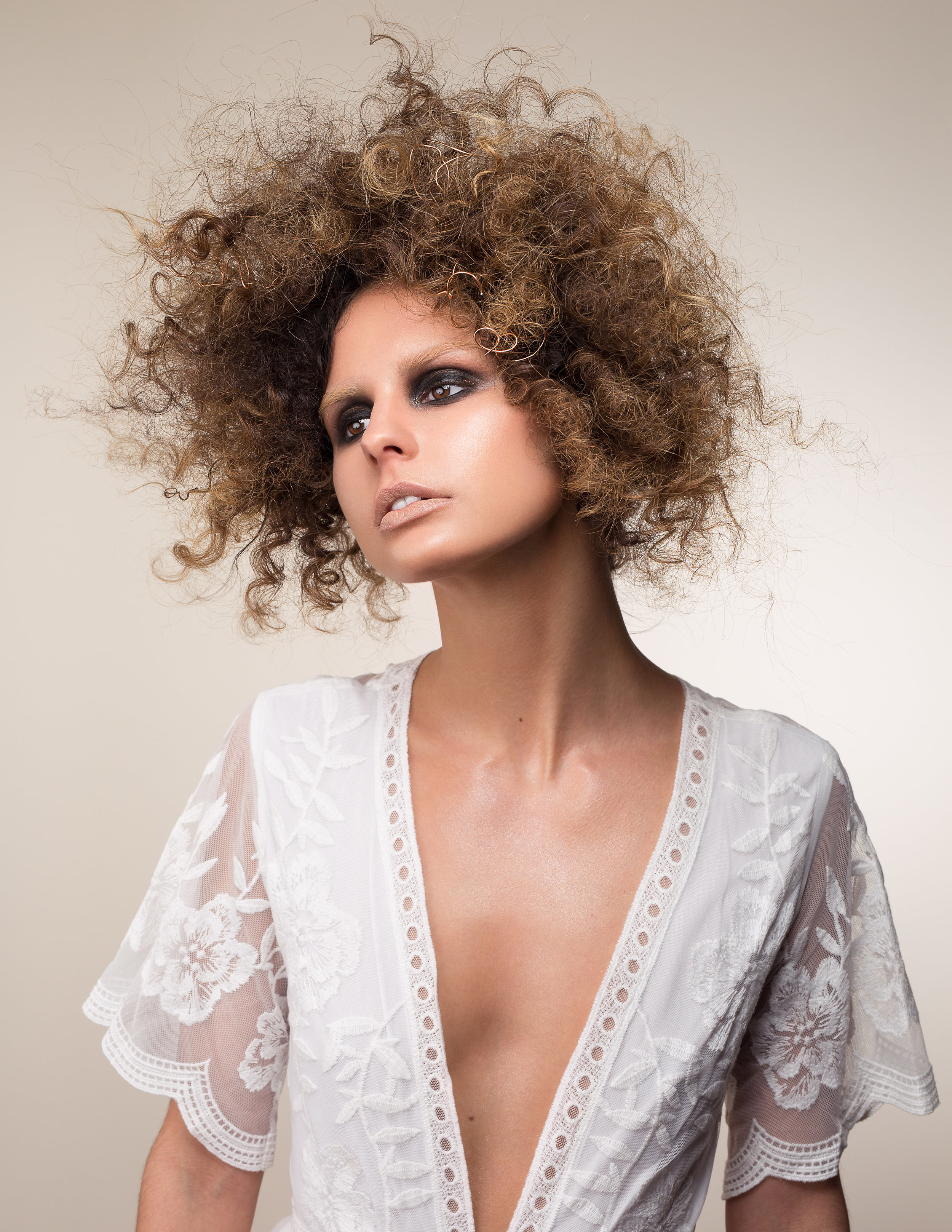 MODEL | Rikki Teed MUA | Sara Lindsay Makeup Artist MUA ASSIST | Lisa Hallam Makeup Artistry HAIR STYLIST | Alicia Soulier WARDROBE | Tonic Saskatoon + Cedar & Vine STYLING ASSIST | Justine Romanoff PHOTOGRAPHY, STYLING, RETOUCH | Nicole Romanoff PHOTO ASSIST | S.J. Kardash LOCATION | Saskatoon, SK