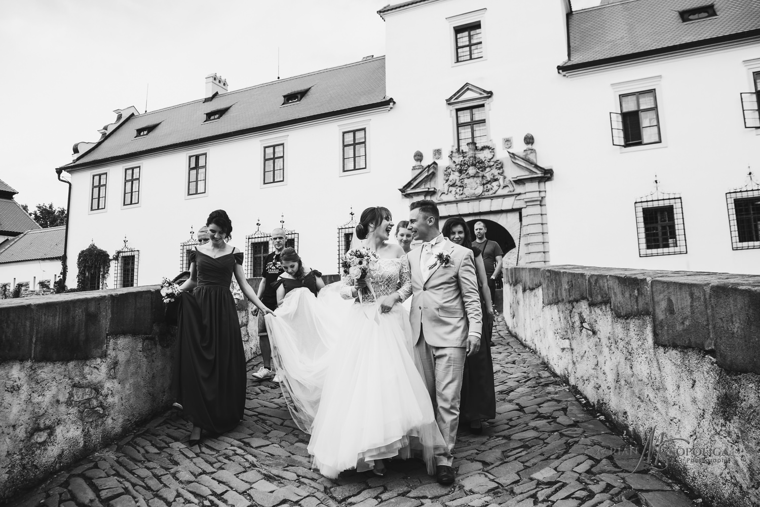 28reportazni-svatebni-fotograf-hrad-bouzov.jpg