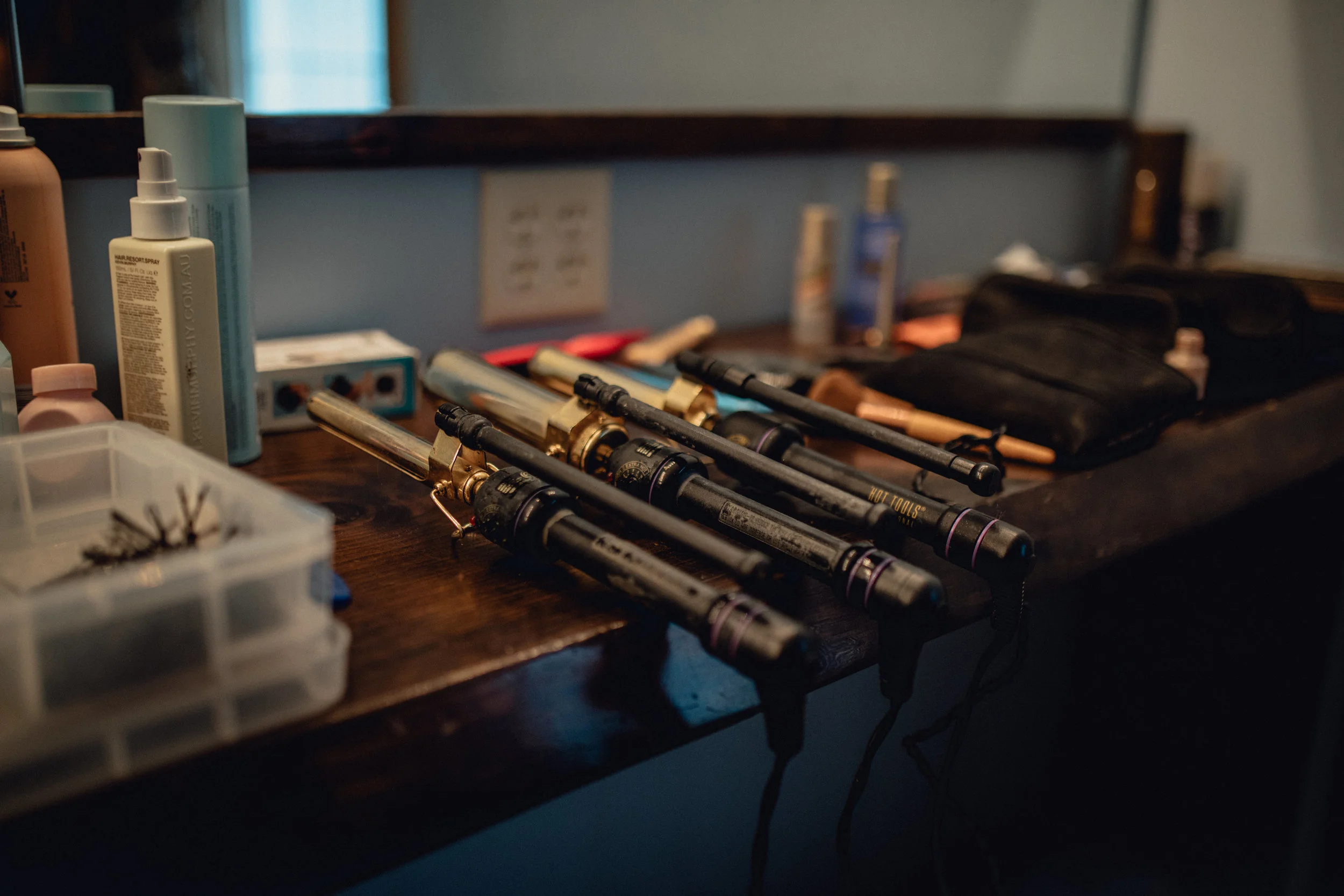 curling-irons-on-counter-at-RUSTIC-MANOR-1848.jpg