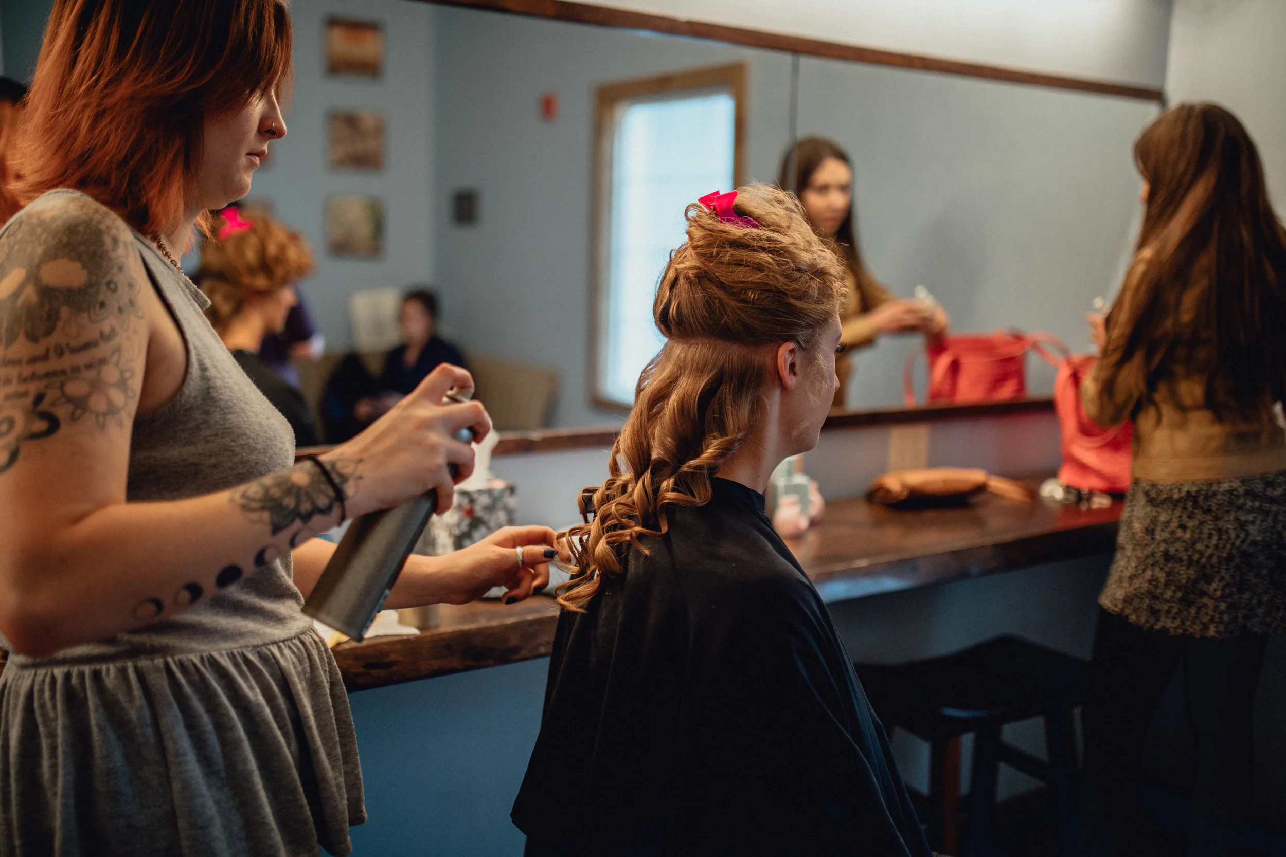 bride-getting-hair-done-at-RUSTIC-MANOR-1848.jpg