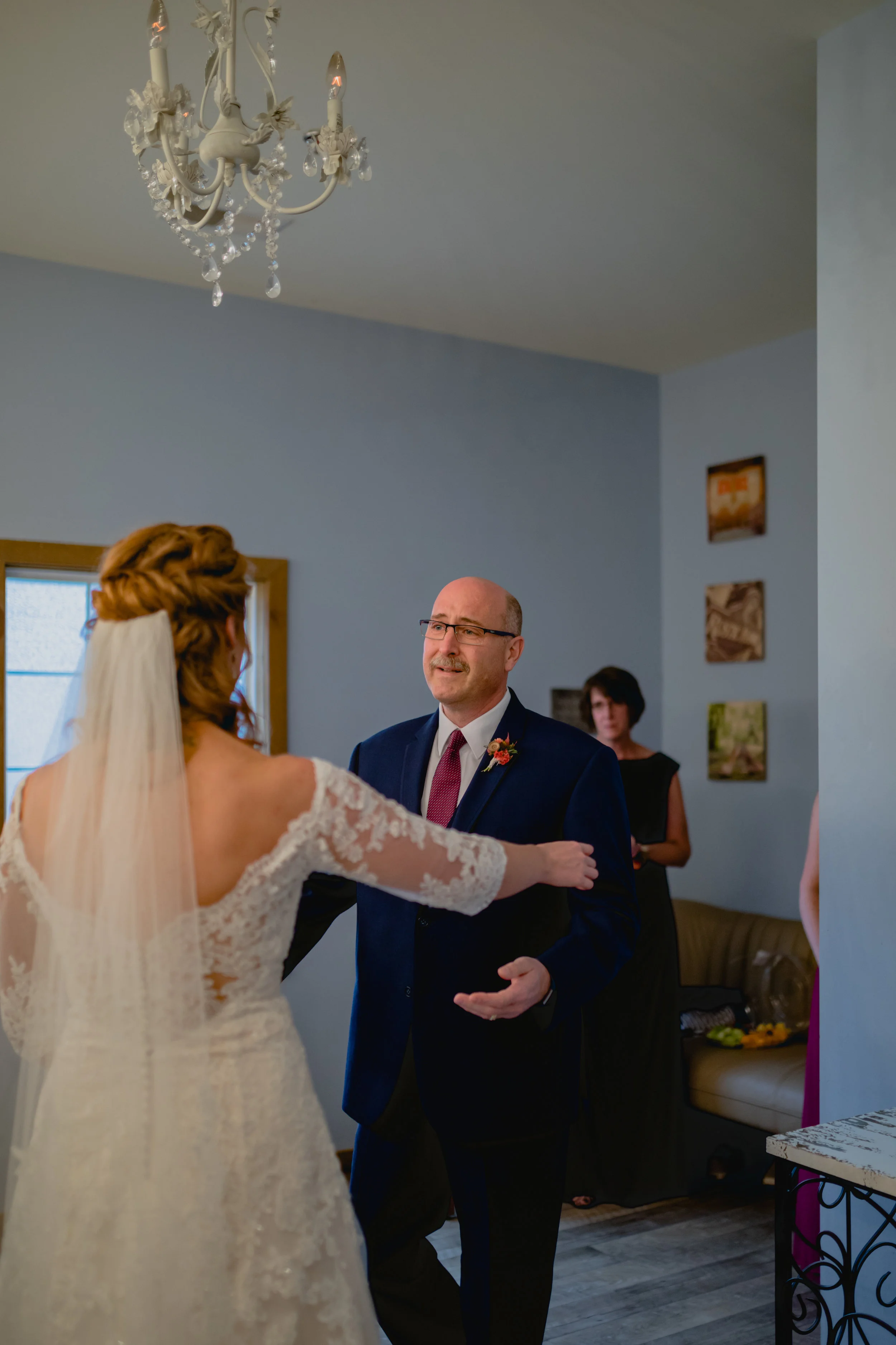 father-first-look-with-bride.jpg
