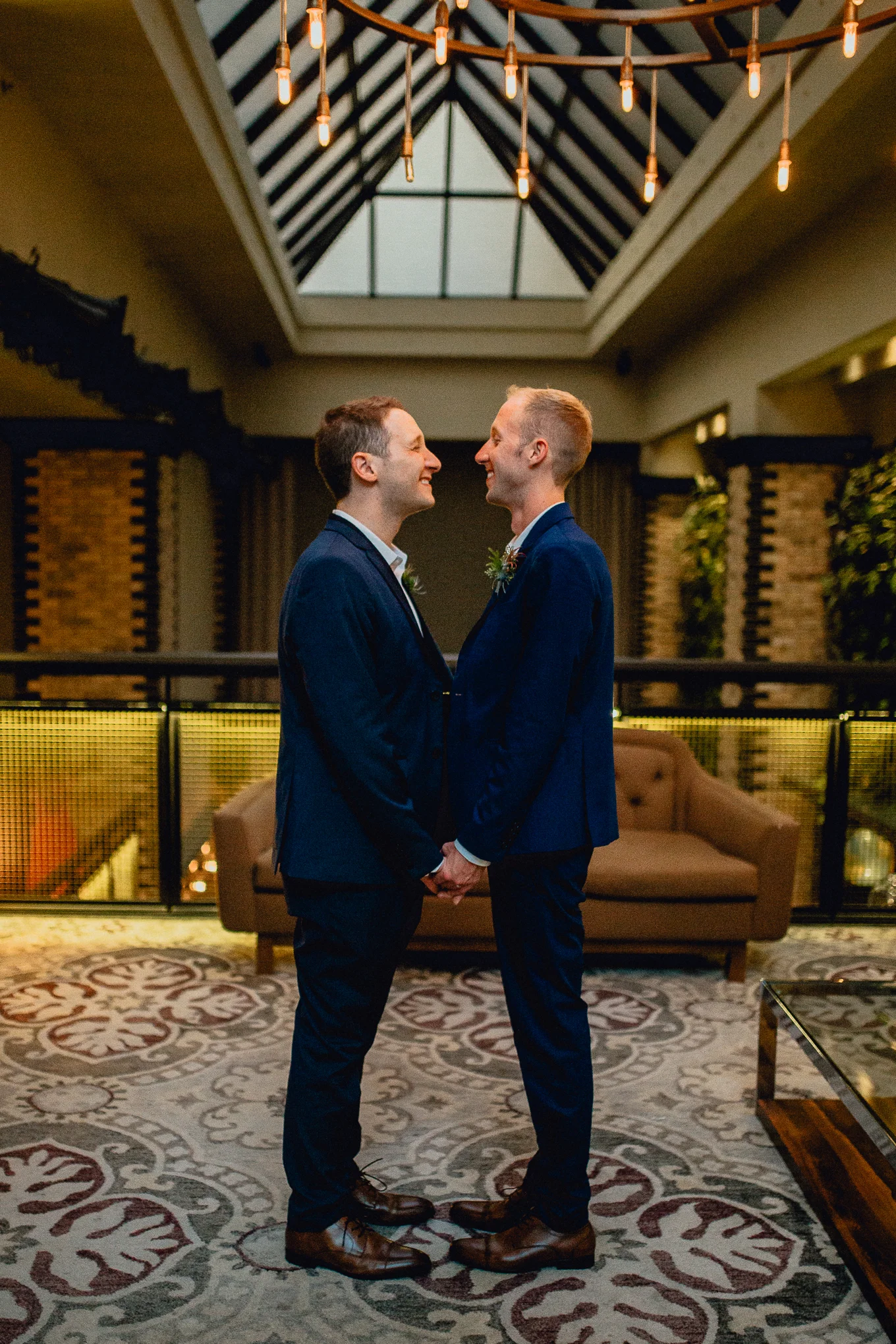 thompson-chicago-hotel-wedding-groom-portrait.jpg