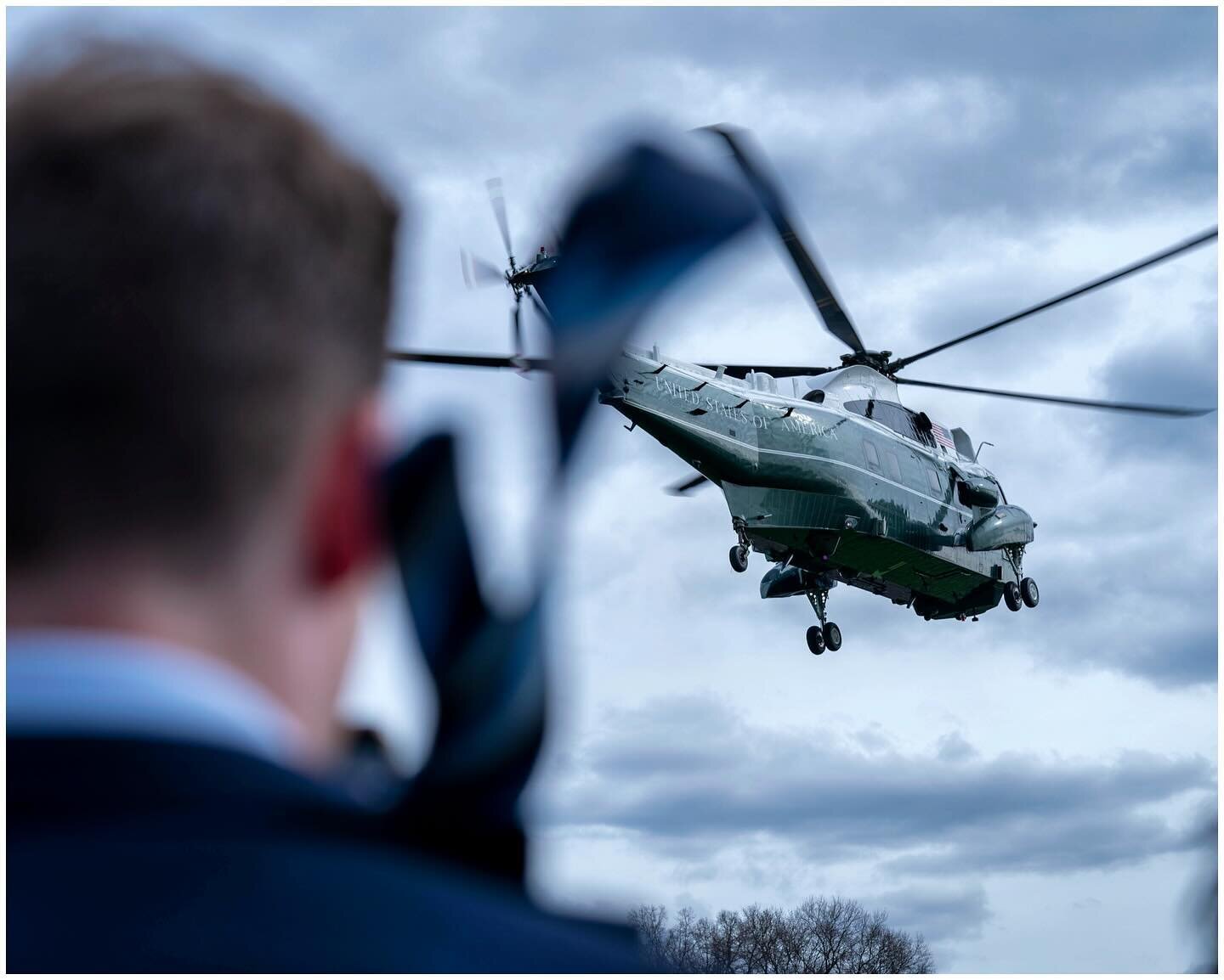 Ties fly as Marine One lifts from the South Lawn on Friday, May 7, 2024. @nytimes