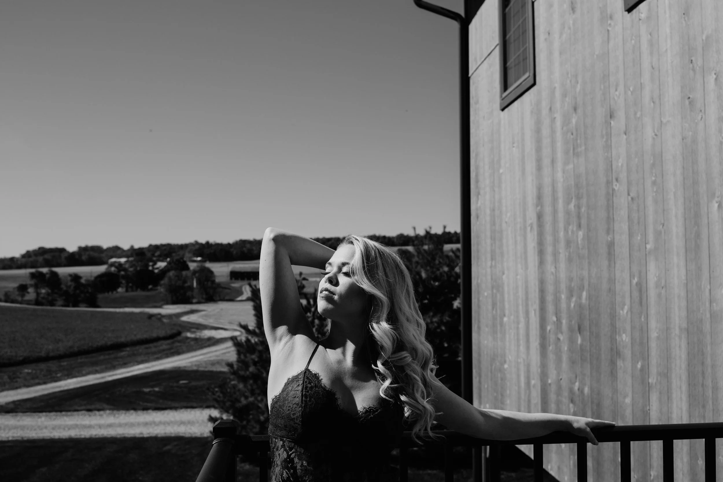 LindseyBoudoir-2016(82of165).jpg