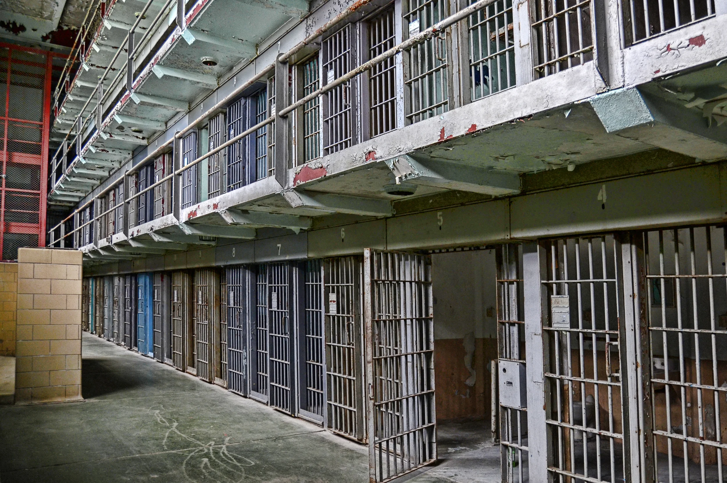 Prison_cell_block.jpg