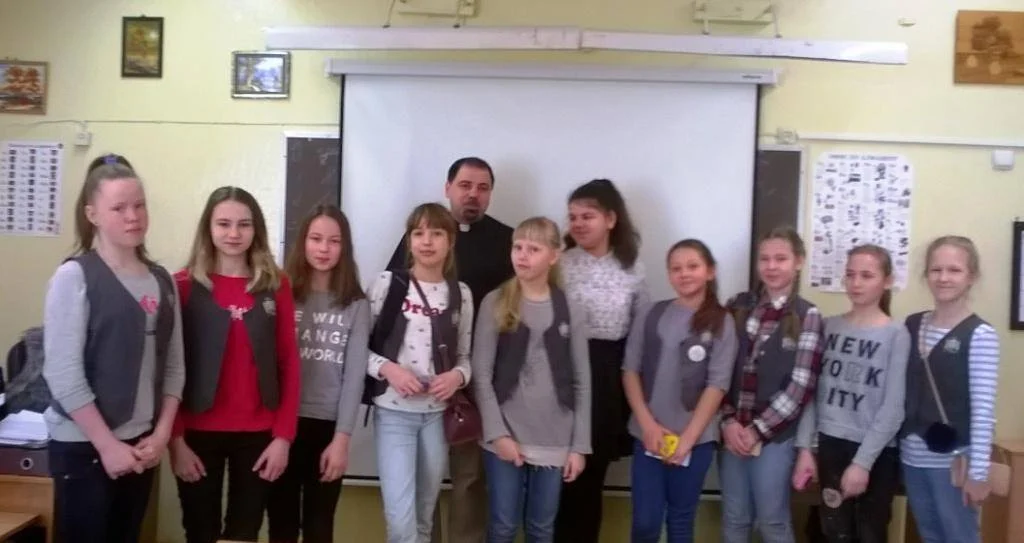 Timur and Kate with Her Classmates
