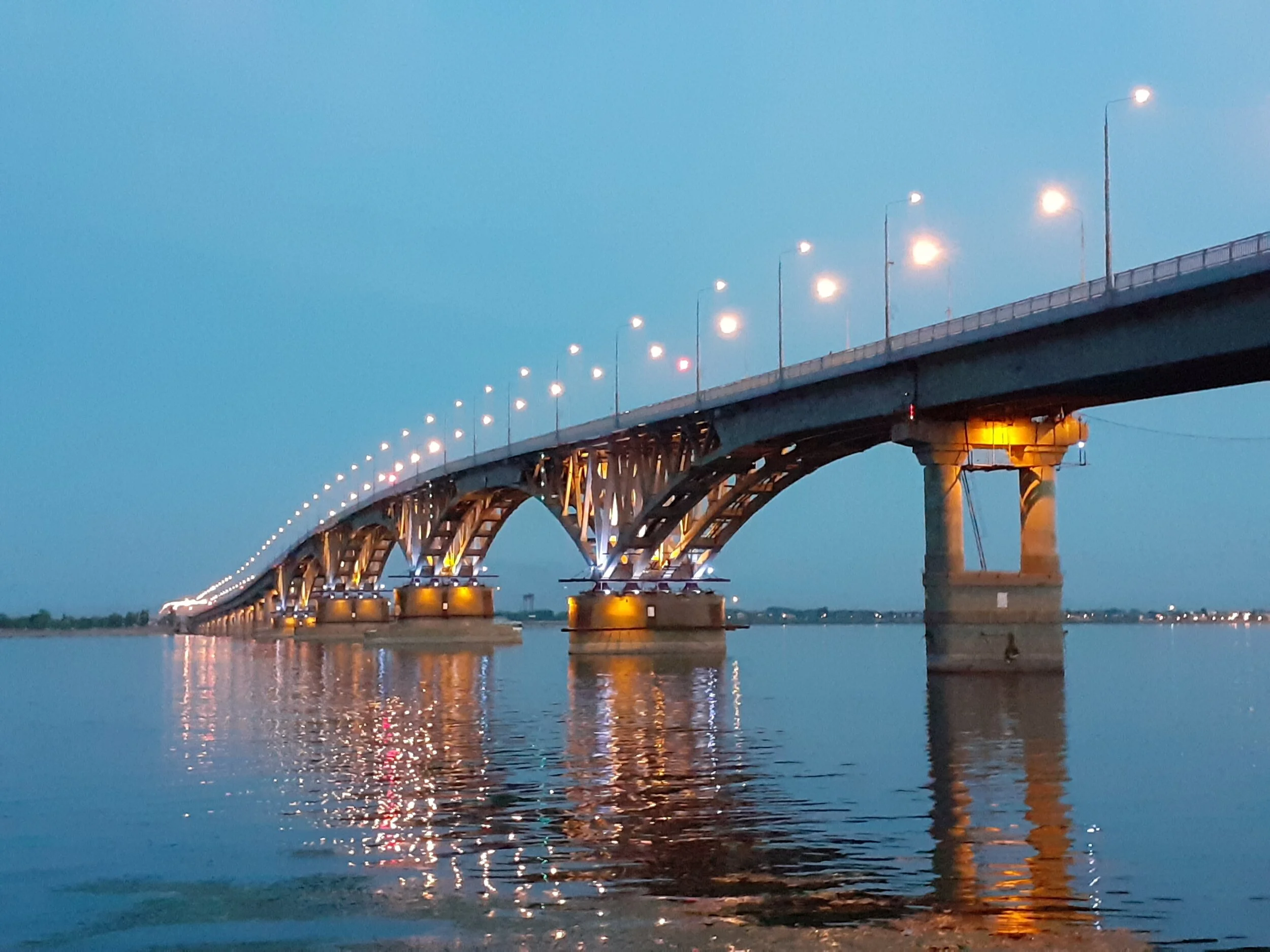 Saratov_bridge_in_July_2020.jpg