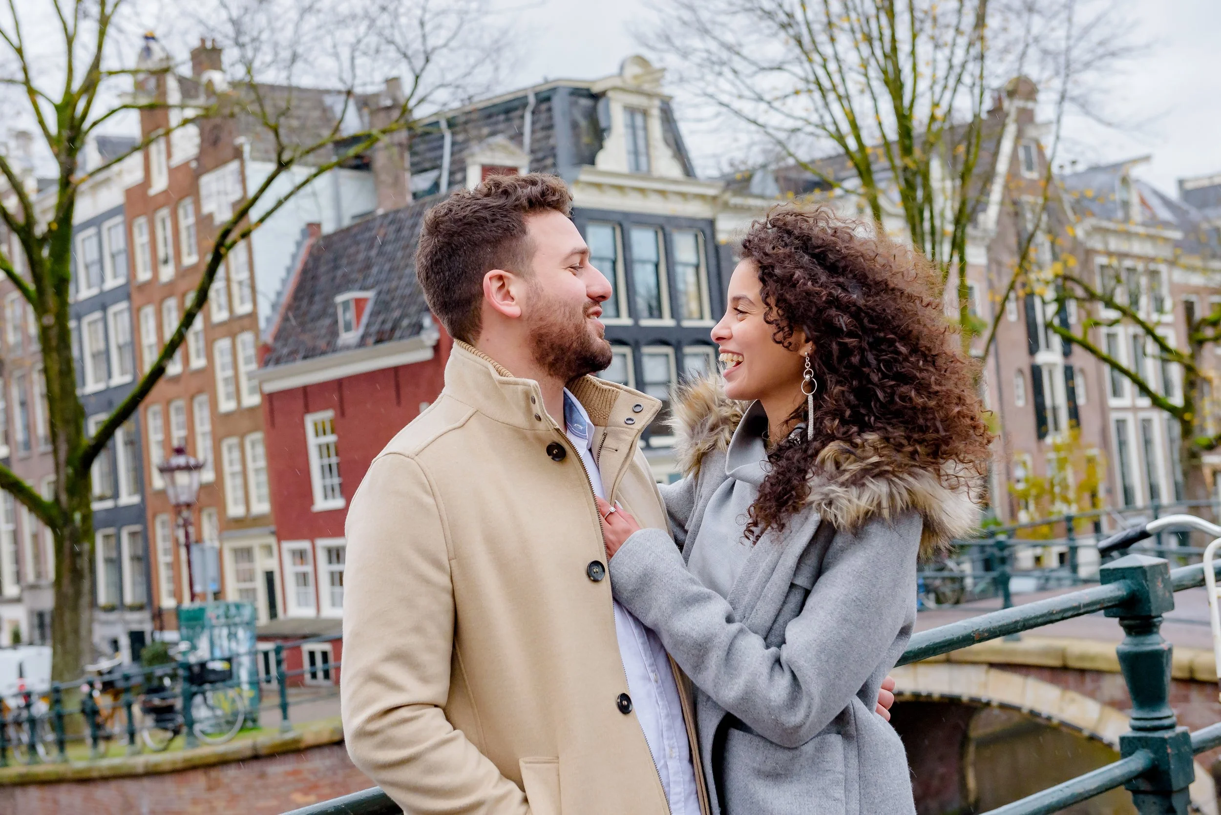 Engagement photoshoot in Amsterdam by Alexandra Atepaeva Photography.