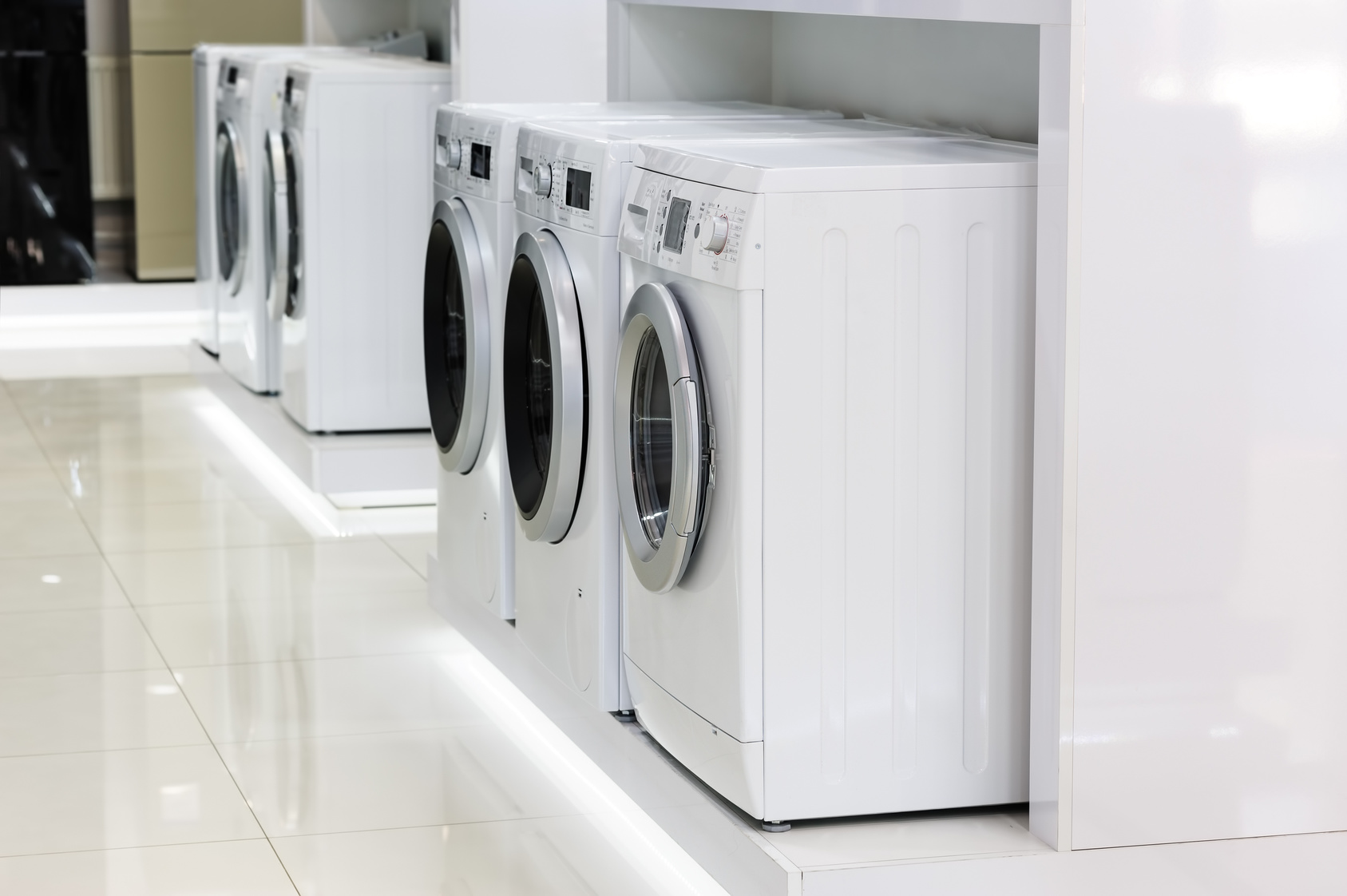 051123143-domestic-appliance-store.jpeg