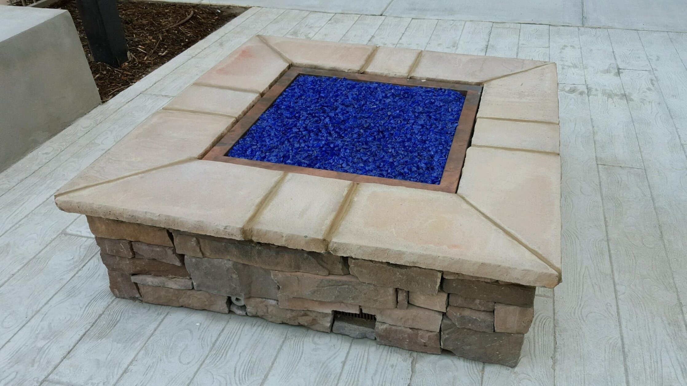 Fire Features Bobe Water, Prefabricated Fire Pits