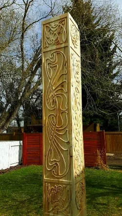Totem-500w-1.jpg