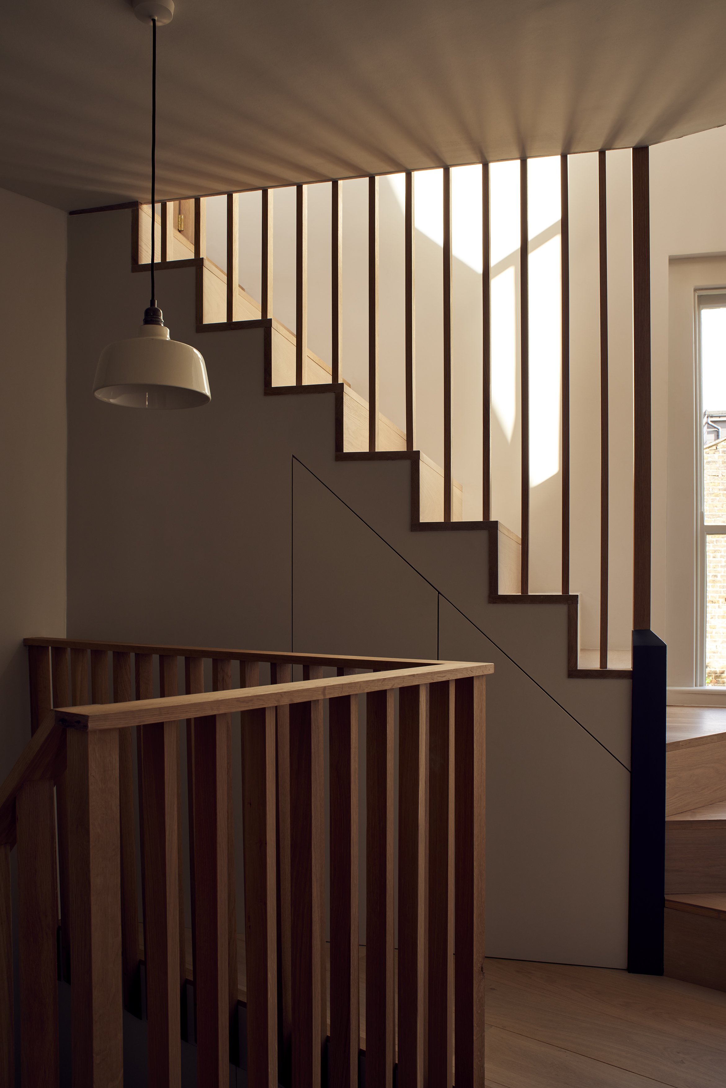 Leighton Gardens_First Landing 1.jpg