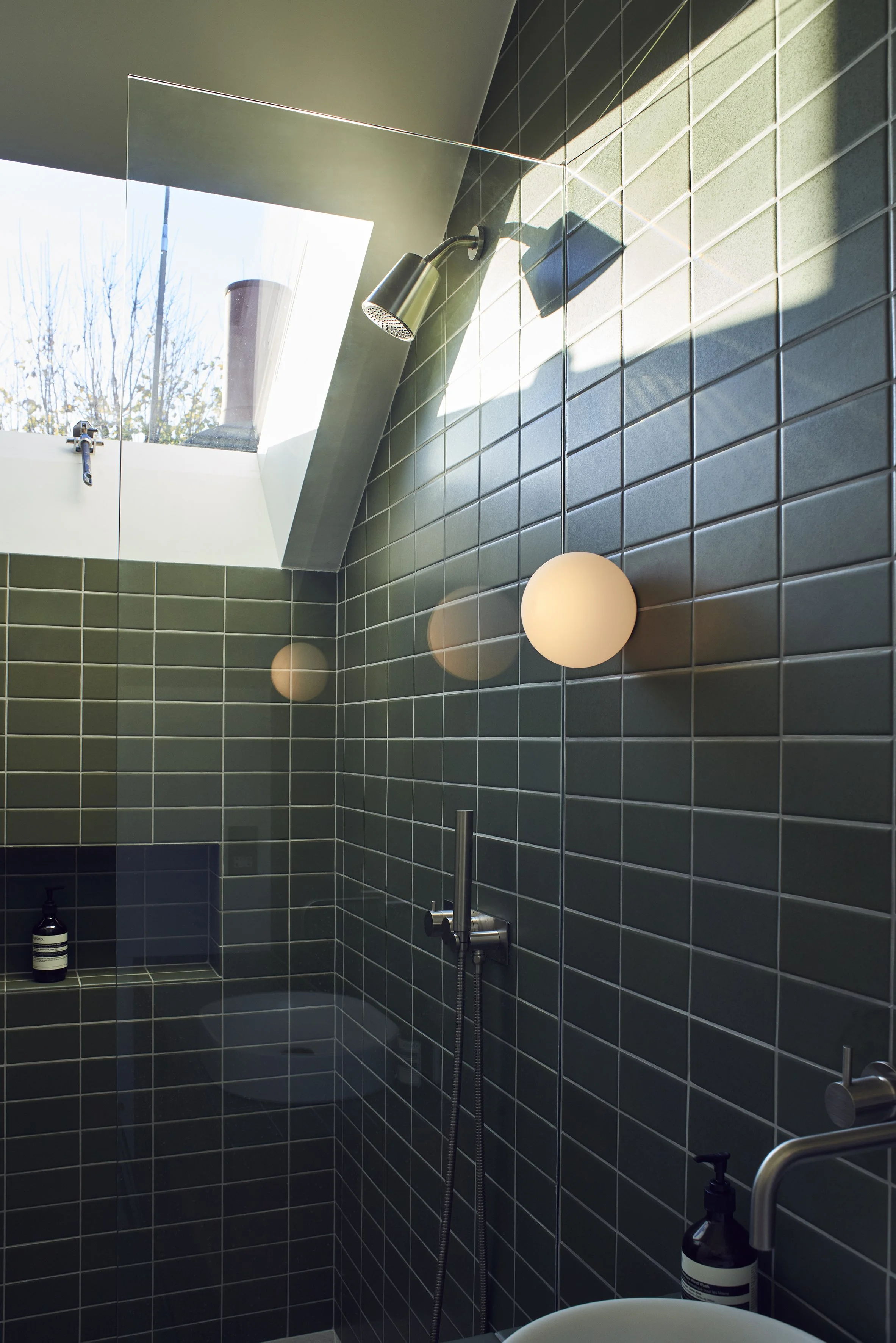 Barnsbury Park_Top Floor Bathroom 1.jpg
