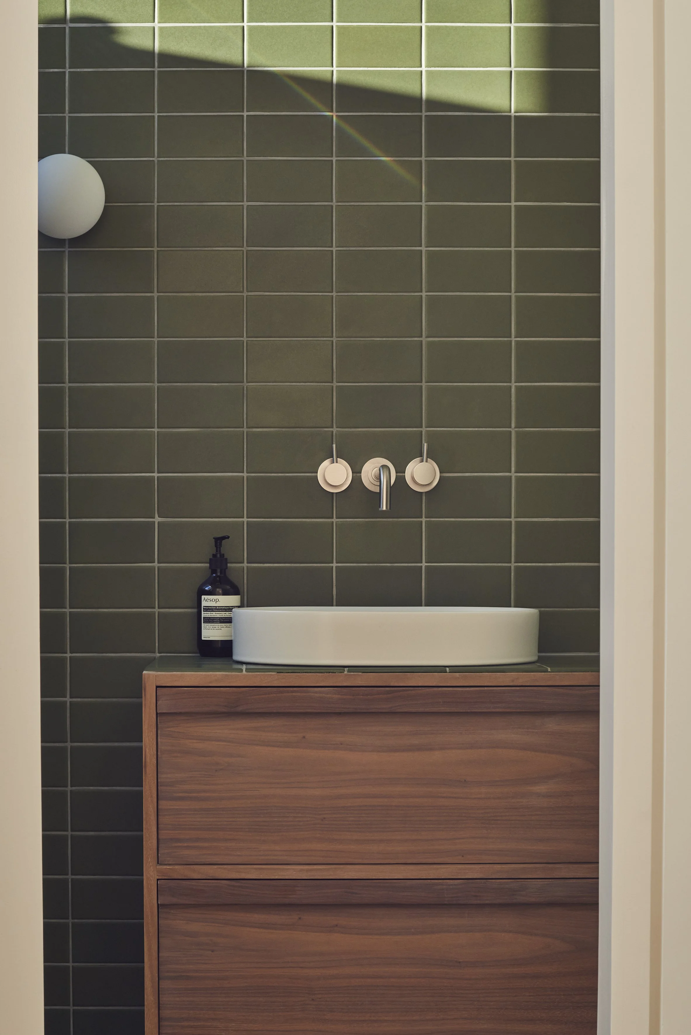 Barnsbury Park_Top Floor Bathroom 3.jpg