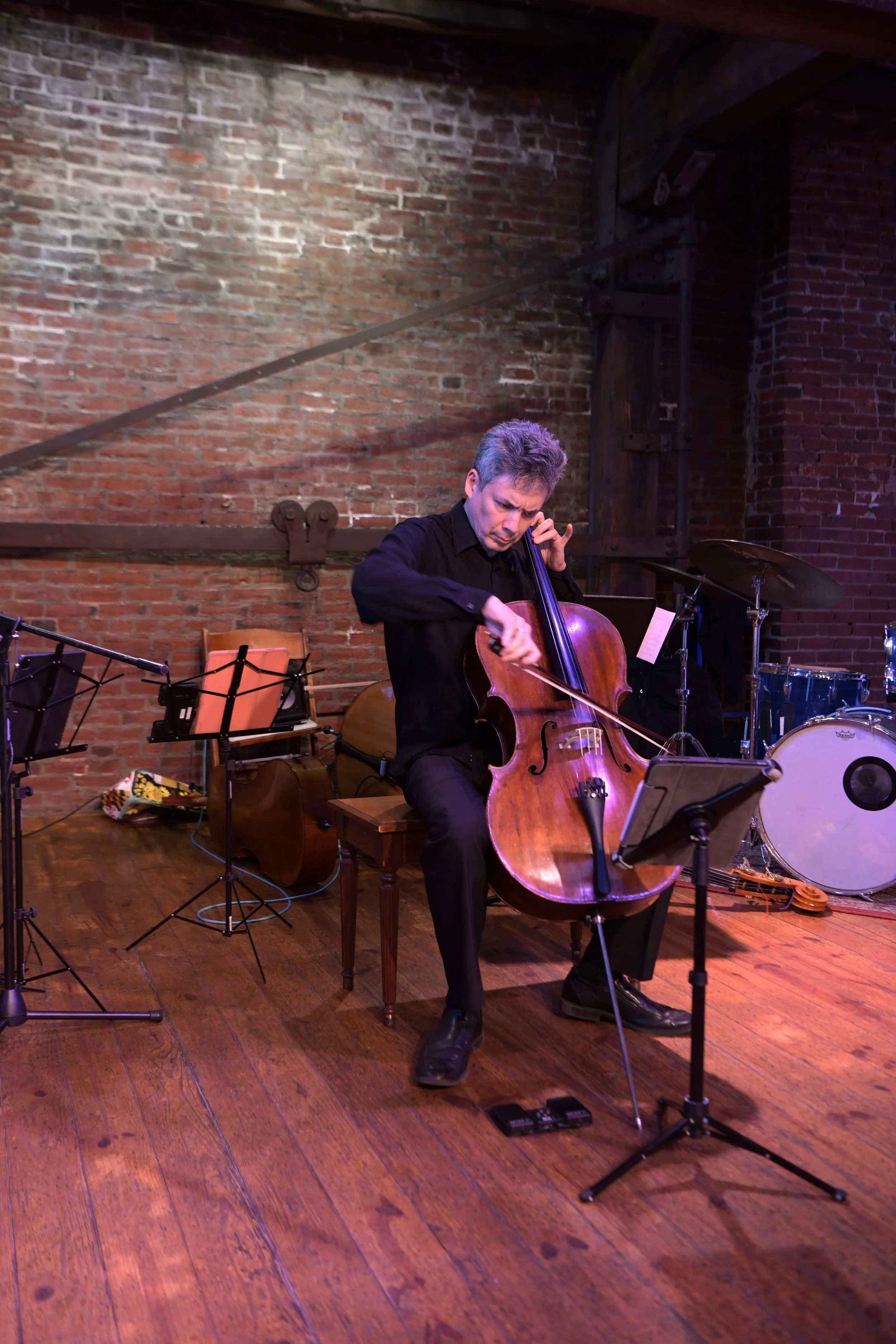 Tom Kraines, cello