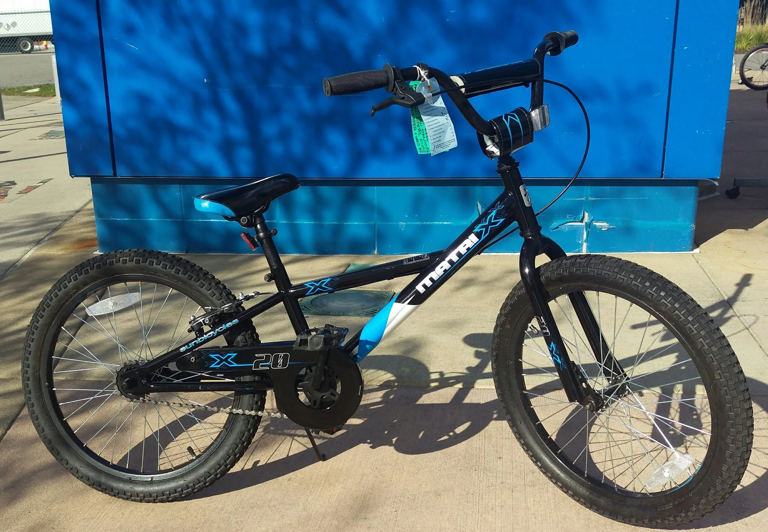 2016 Sun Matrix 20" - $140 (Reg. $190) - High tensile steel frame with low stand over for small riders. Single-speed with coaster brake and a handbrake up front for a true learning experience. A bike that can be passed down the family tree.