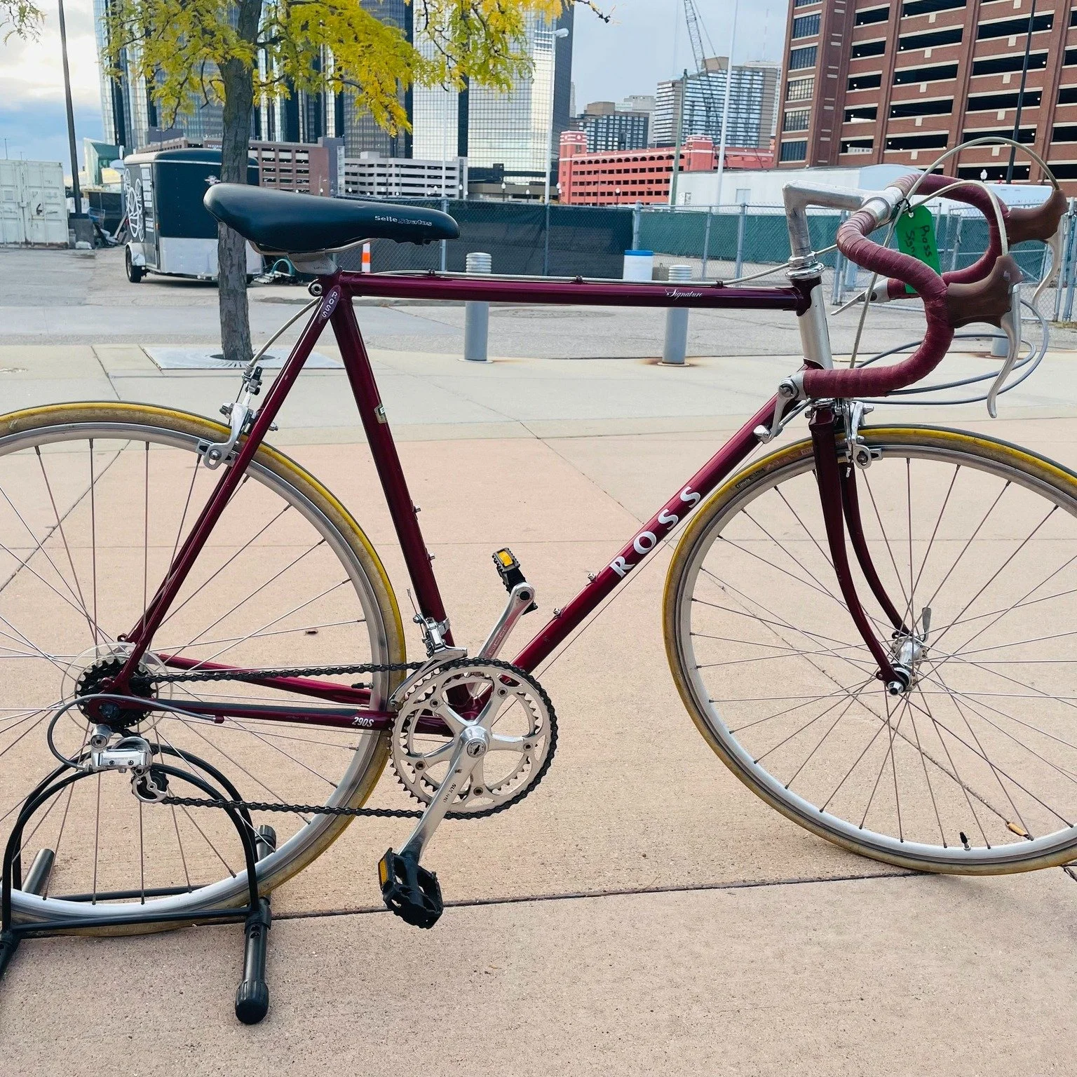 We have only -- gulp -- 6 more days remaining for the 2025 season.

We have some very affordable used bikes on hand at the moment; swing by and grab one before we're closed 'til Spring!

*Ross Signature (1980s) in excellent condition: $315
*ShockTop 