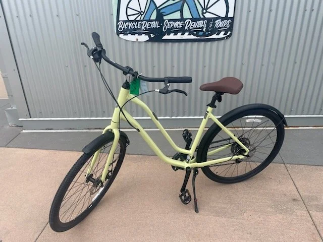 Loving the Liv Flourish in Muscat Blanc from @giantbicycles. We have it in stock in Large, fit for a range of 5'-9" to 6'. Come in for a test ride! @livcycling  #buywhereyouride #shoplocal #shopdetroit #shopsmall