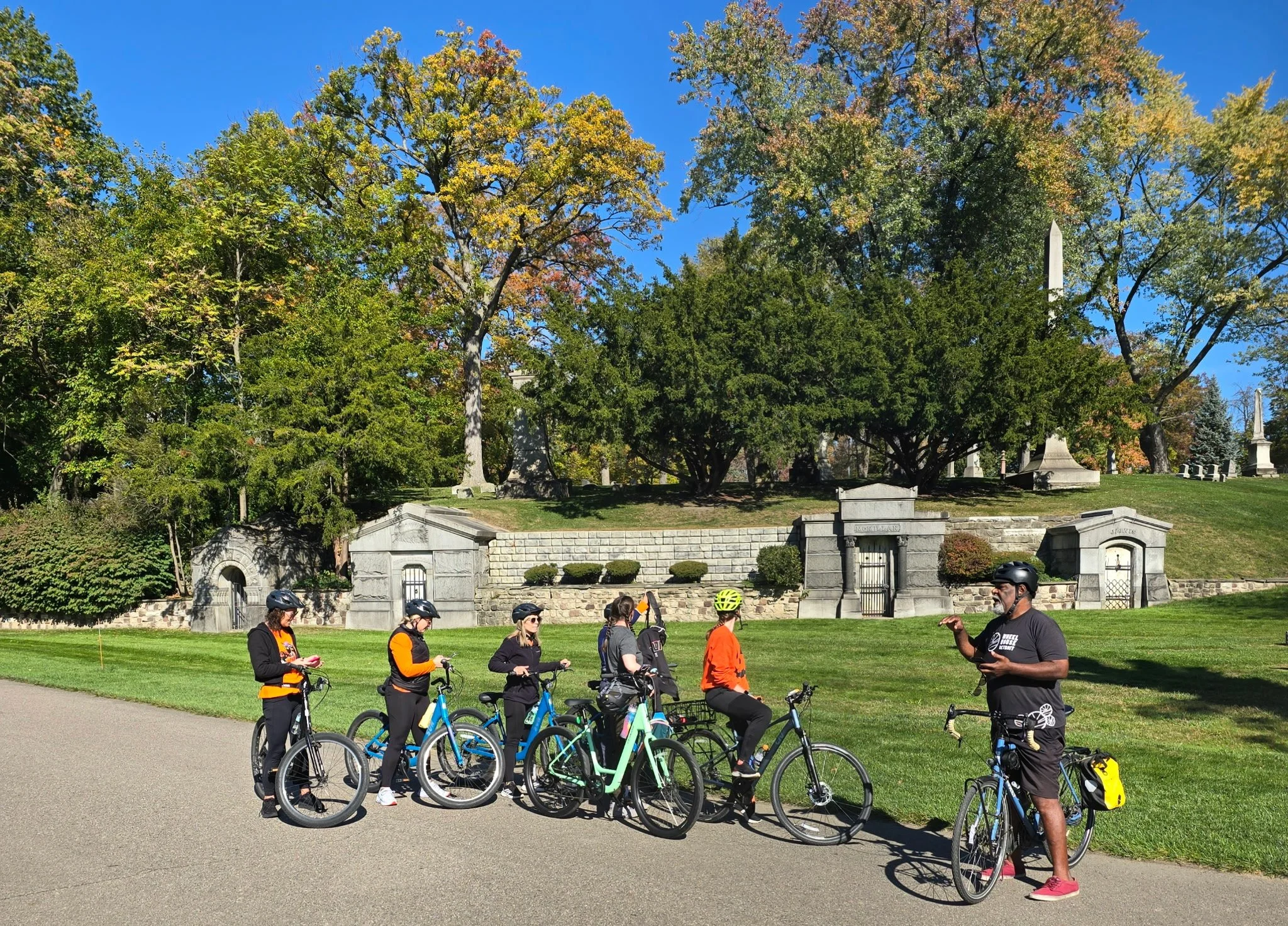 2 spots just opened up for Sunday's Haunted Detroit tour! #haunteddetroitbicycletour #wheelhousetours #elmwoodcemeterydetroit @elmwoodcemeterydetroit #bloodyrun #nainrouge #haunteddetroit #bikedetroit #exploredetroit