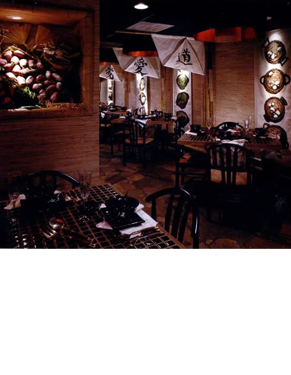 The long narrow back of the restaurant, shown on plan view, was flanked by a long window, for customers to watch the chefs cooking in the kitchen.