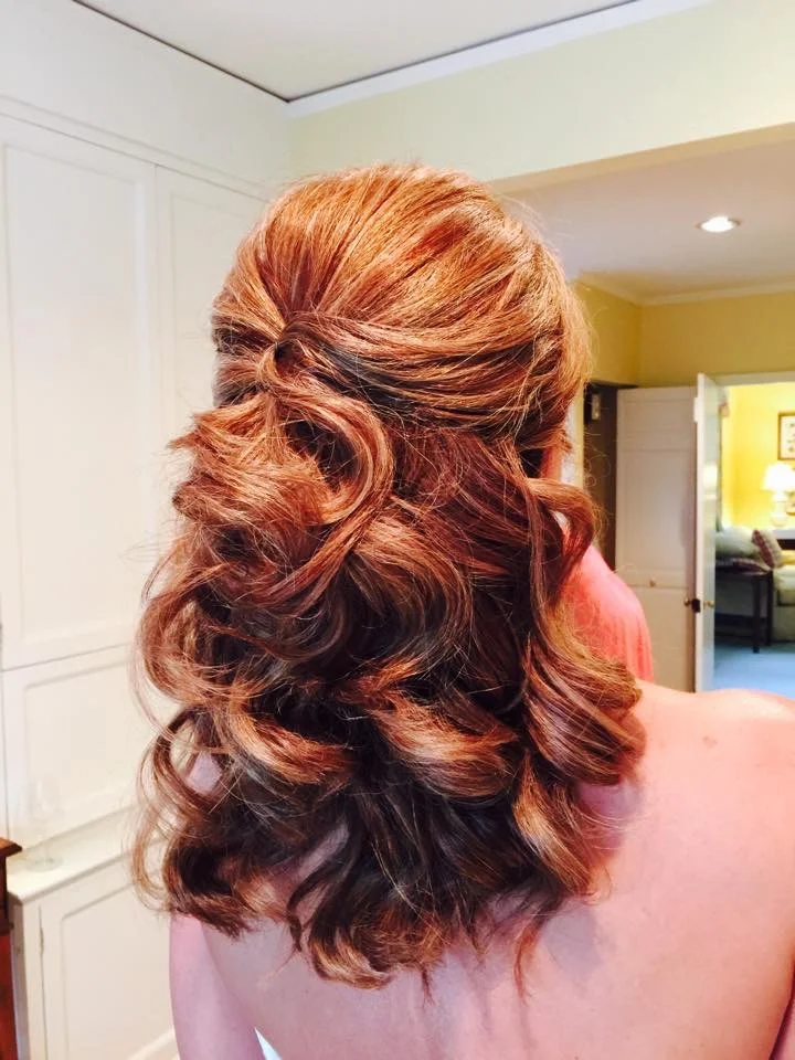 mirror-mirror-onsite-wedding-bridal-hair-makeup-WiltshireLoewer.jpeg