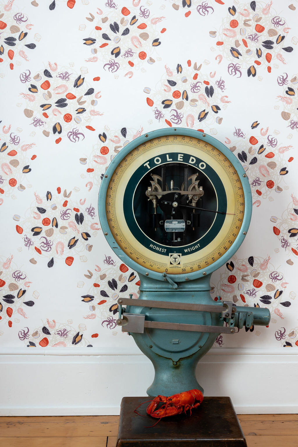 Kate Golding Frutti di Mare wallpaper // Modern wallcoverings and interior decor.