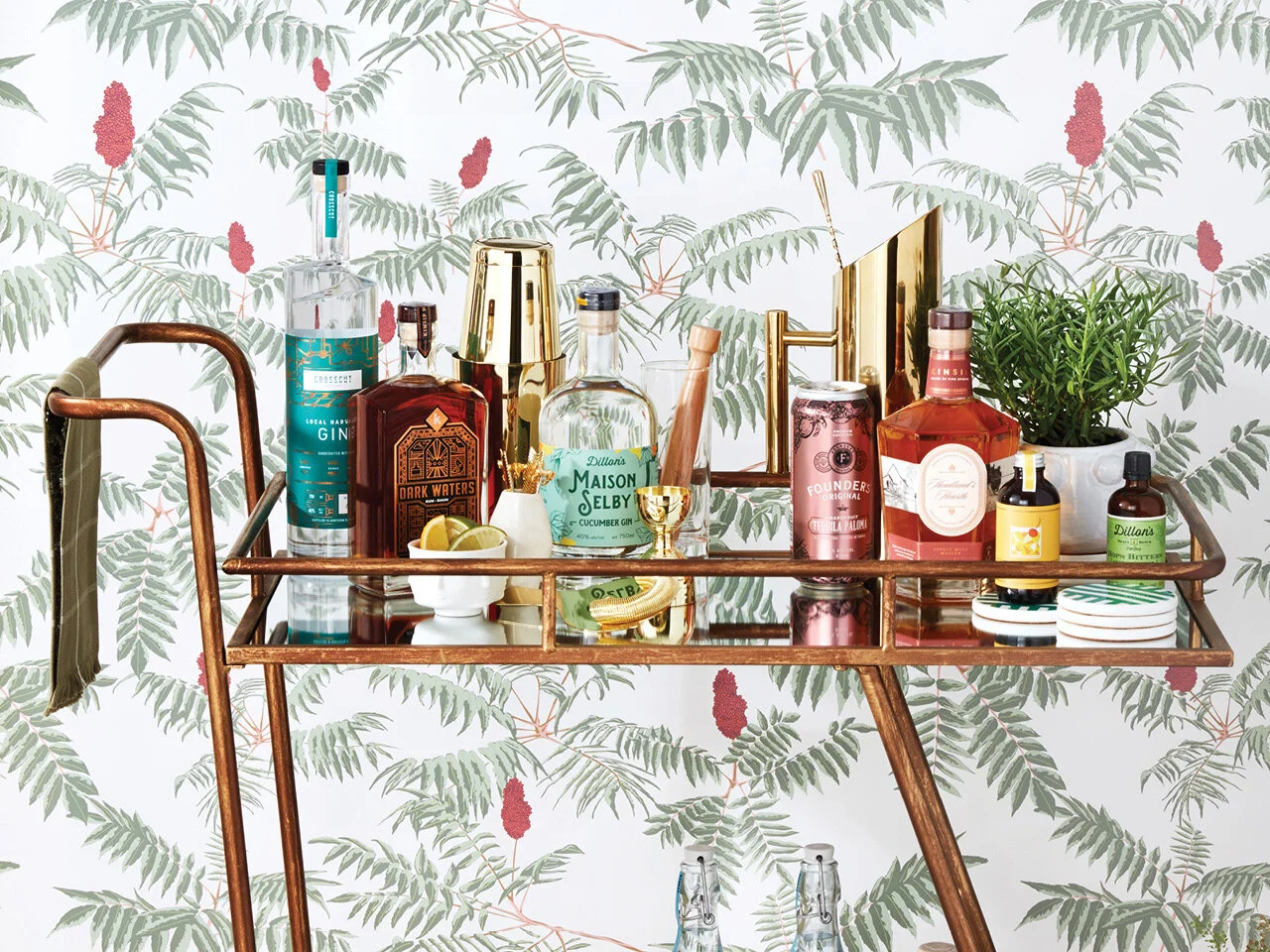 how-to-build-a-bar-cart-tips.jpg