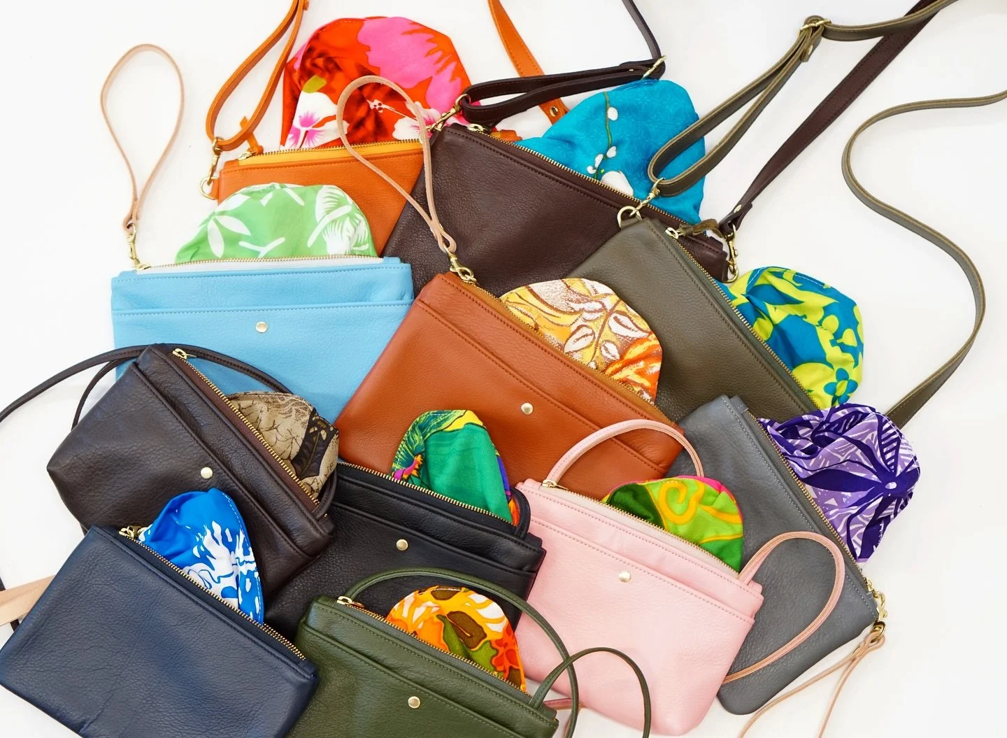 A fresh batch of @hanahouhilo + UC bags are now in store at Hana Hou! Crossbodies, wristlets, and Trinkets! 

I hope you can join me on April 10-11 but if cannot, these cuties will be there all week! 😊 

See you soon Hilo!! 👋