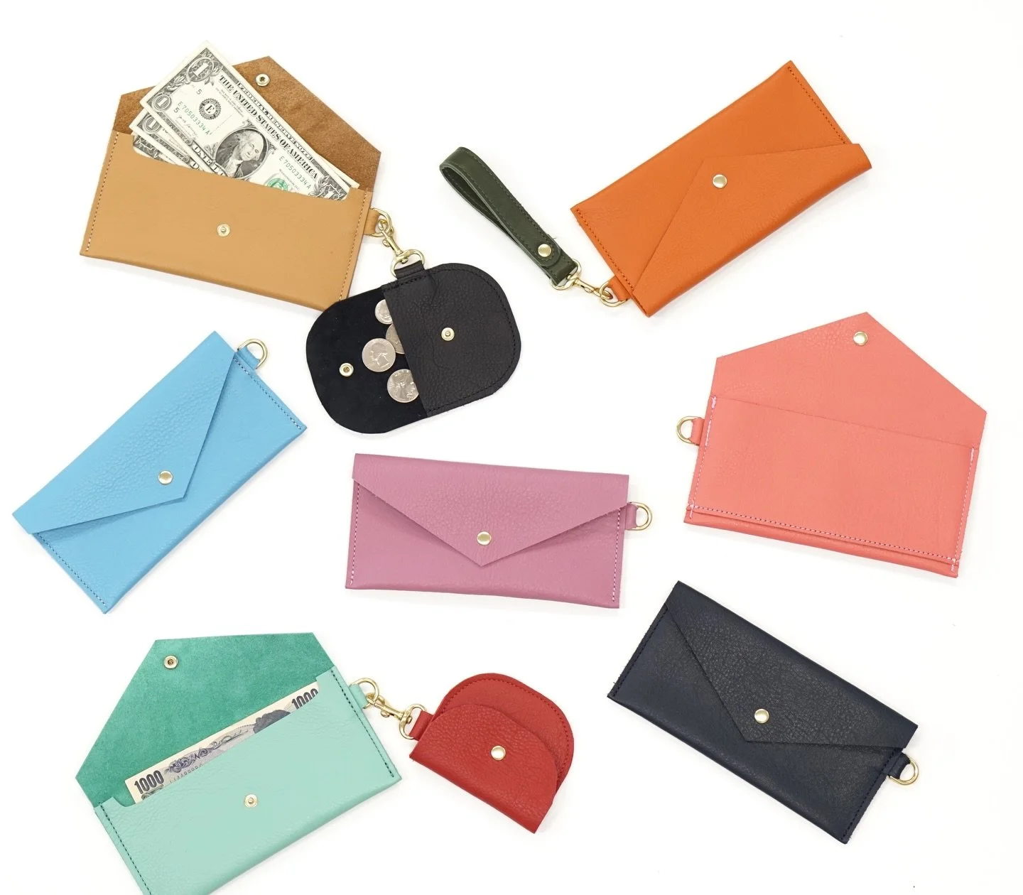 I&rsquo;ll have a small batch of Deluxe Cash Envelopes available @malamahawaiimarket this Saturday! These are quite a bit bigger than the original Cash Envelope. It comes with a receipt pocket in the back, and a key ring to hook to your bag or a keyc