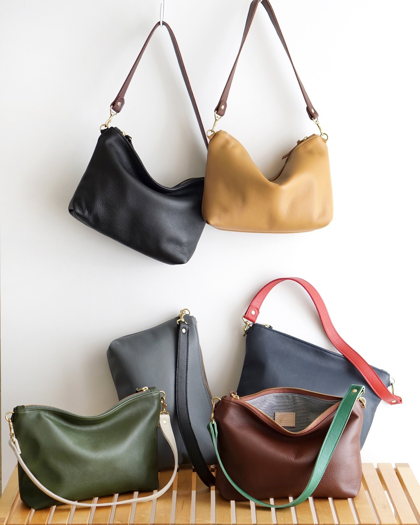 Another *new new* item I&rsquo;ll have with me on Saturday, Mini Baguette Hobos!  These are the size of a Mini Hobo but fit snugly under your arm 🥖 Perfect for when you feel like downsizing. They&rsquo;re lightweight and will add a little pop of col