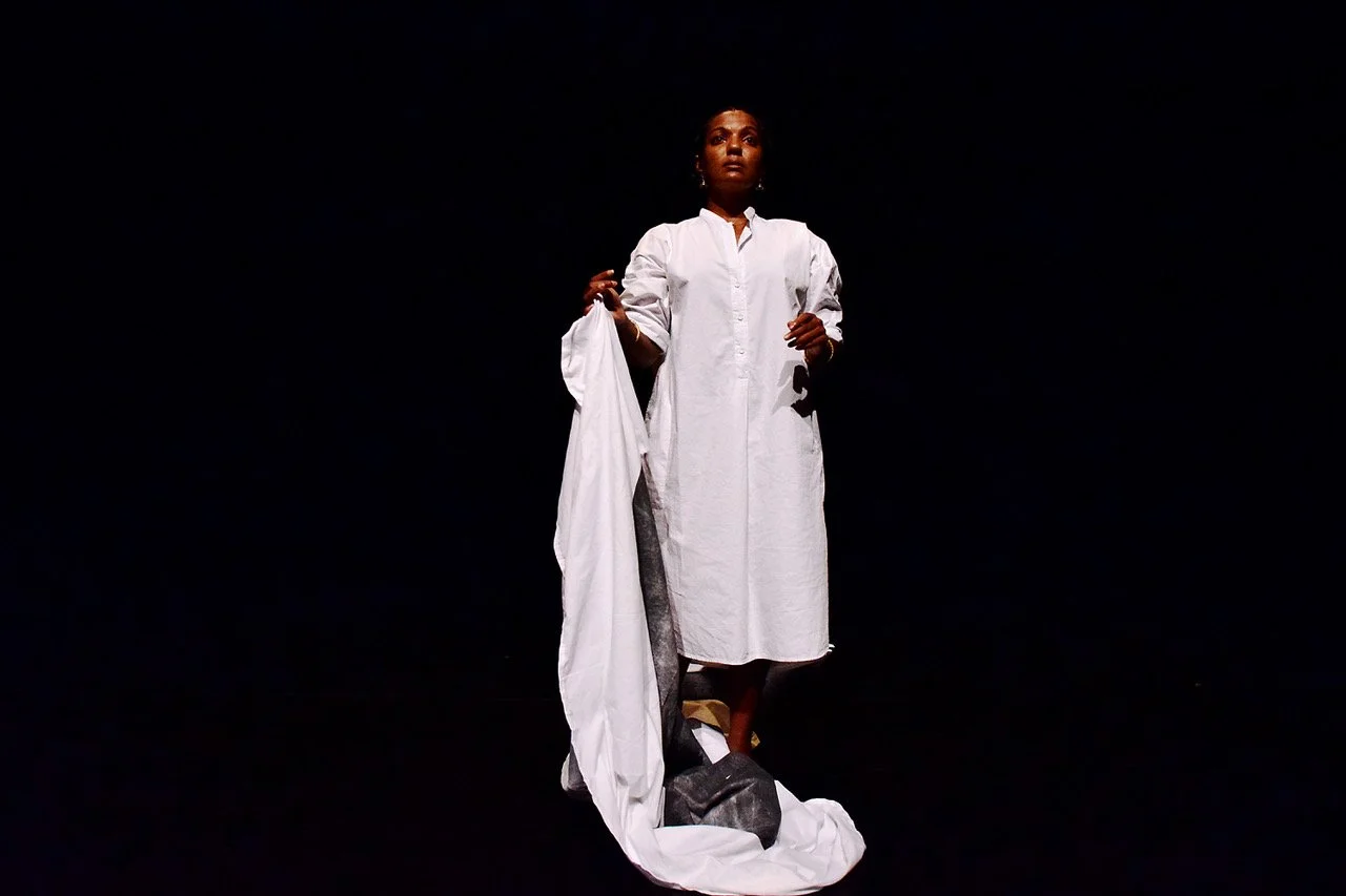 Chitra Vairavan dancing