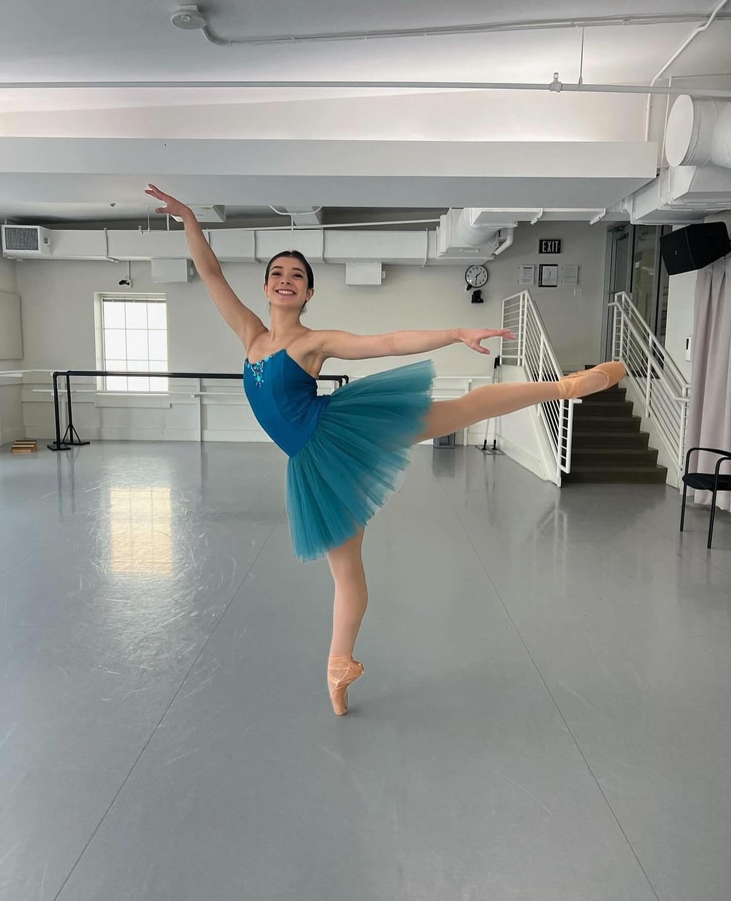 Happy Tutu Tuesday! 💕🩰

Tag us in your tutu pictures with the hashtag #bgdbtututuesday to be featured!

🩰: @samoanballerina 

Image Description: Dancer poses in an arabesque en pointe. She is in a dance studio and is wearing a teal costume tutu. 
