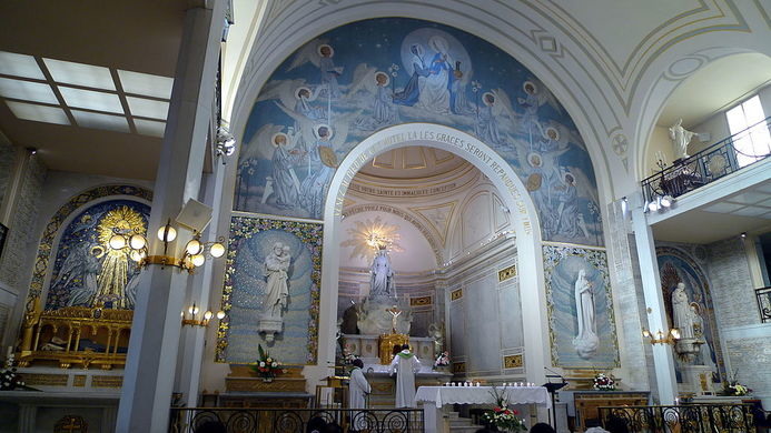 Chapelle Notre Dame de la Médaille Miraculeuse (Photo credit: atlasobscura.com)