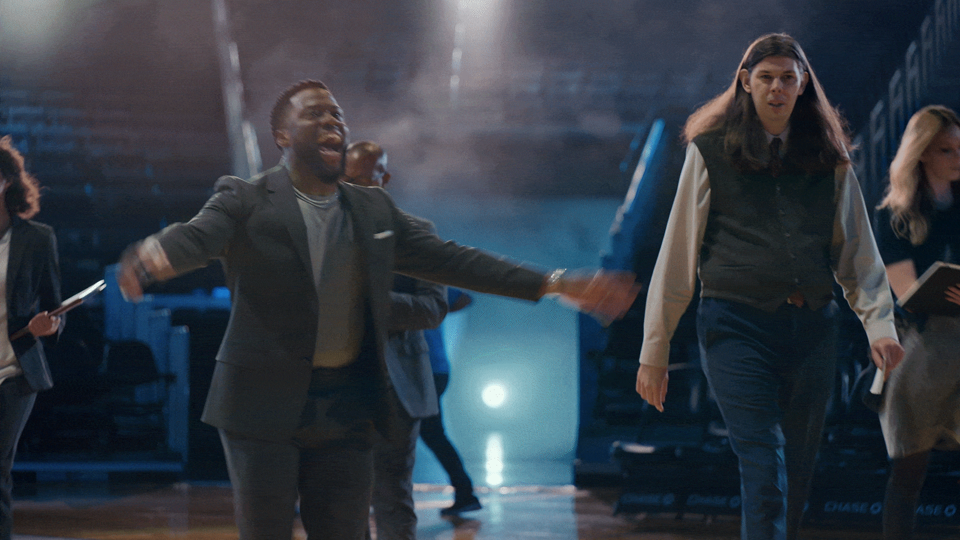 team-kevin_1-min.gif