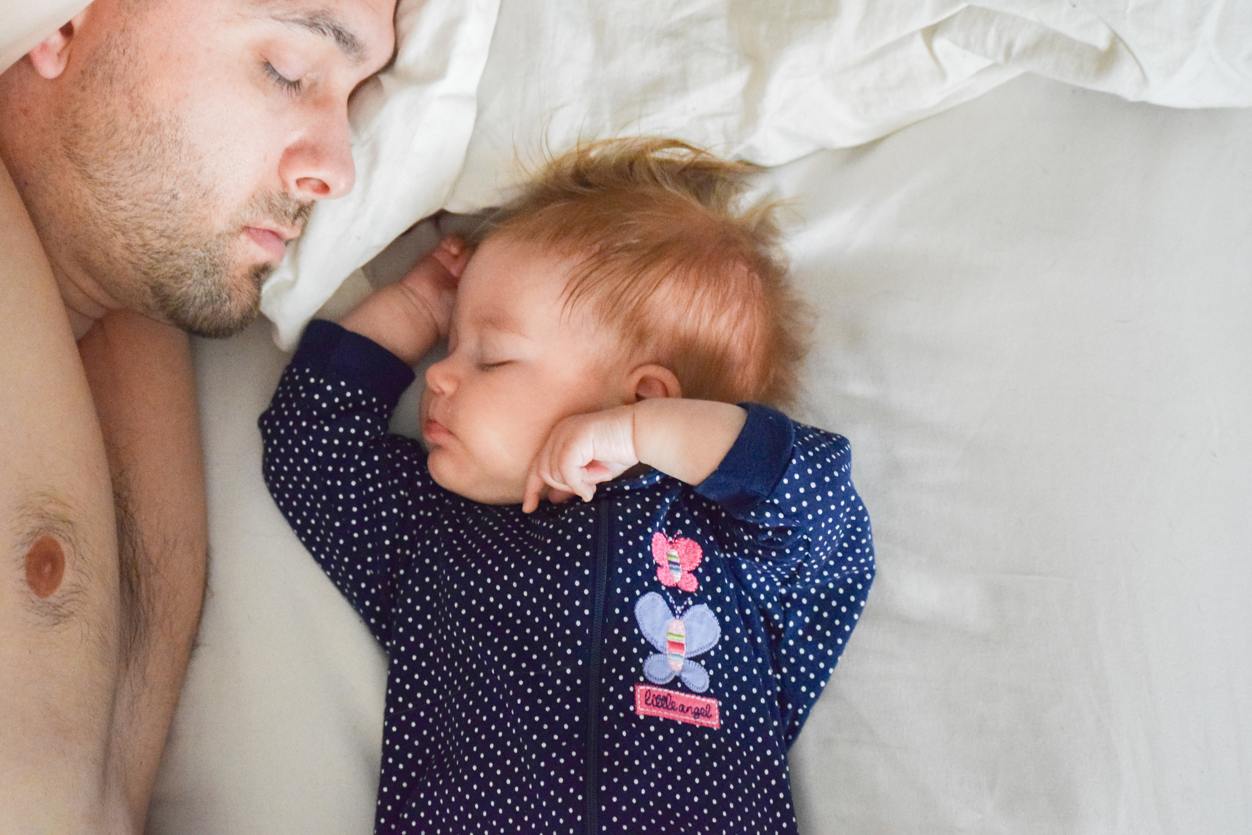 the risks and benefits of co-sleeping with baby