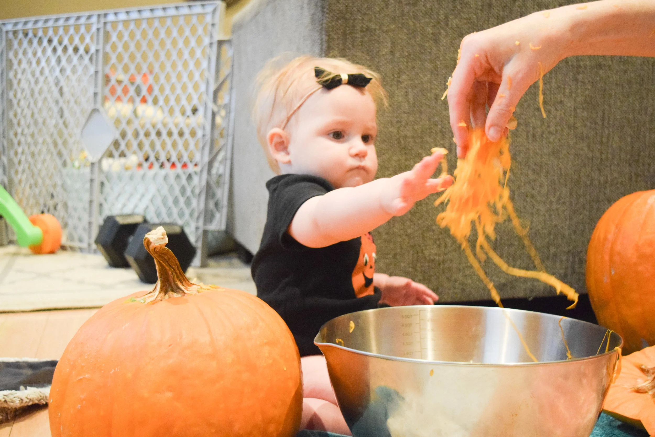 Ava's 1st Halloween - easy pumpkin ideas