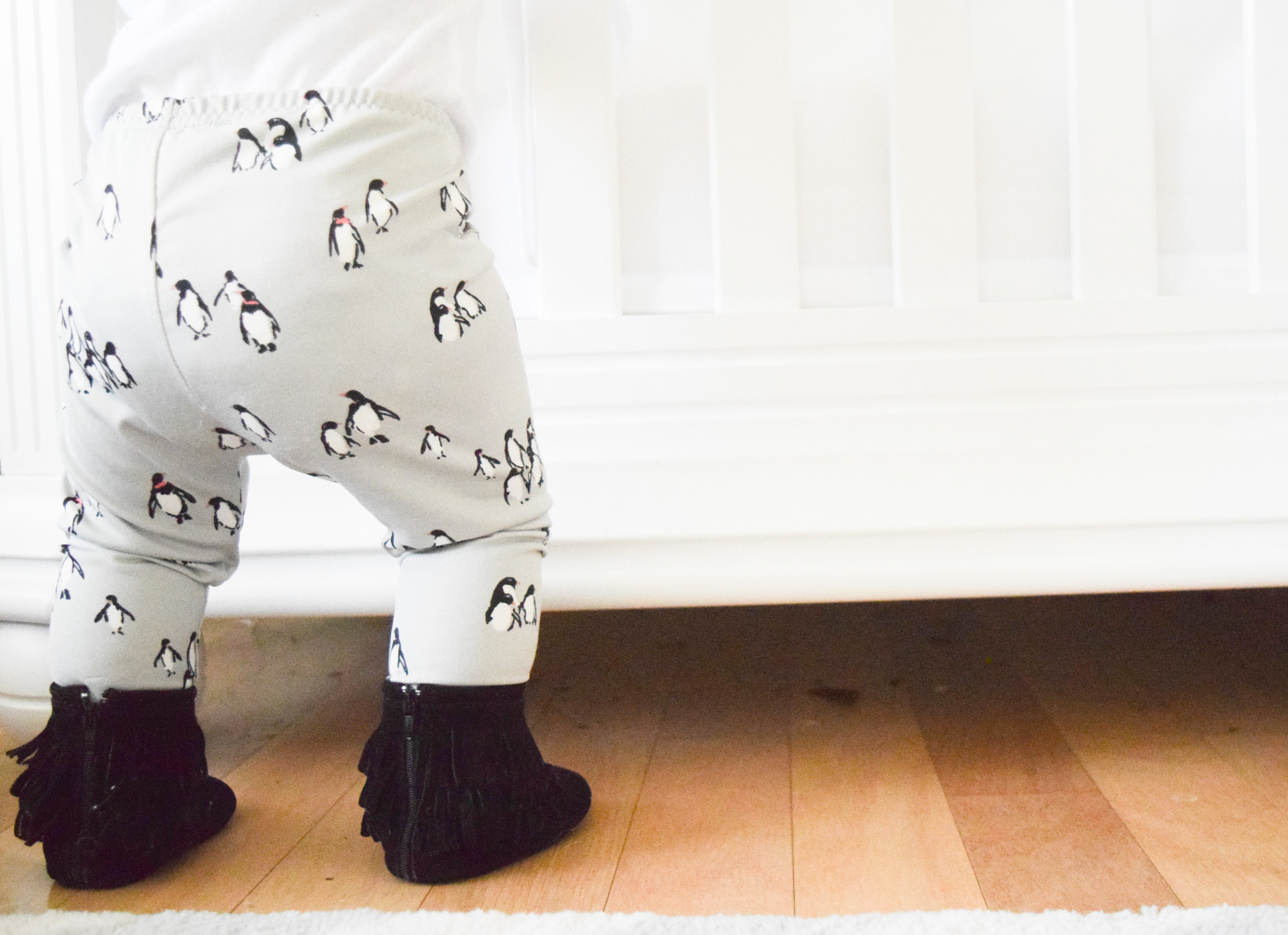 BABY FASHION | Kids Penguin Leggings - Cute Kids Winter Outfit