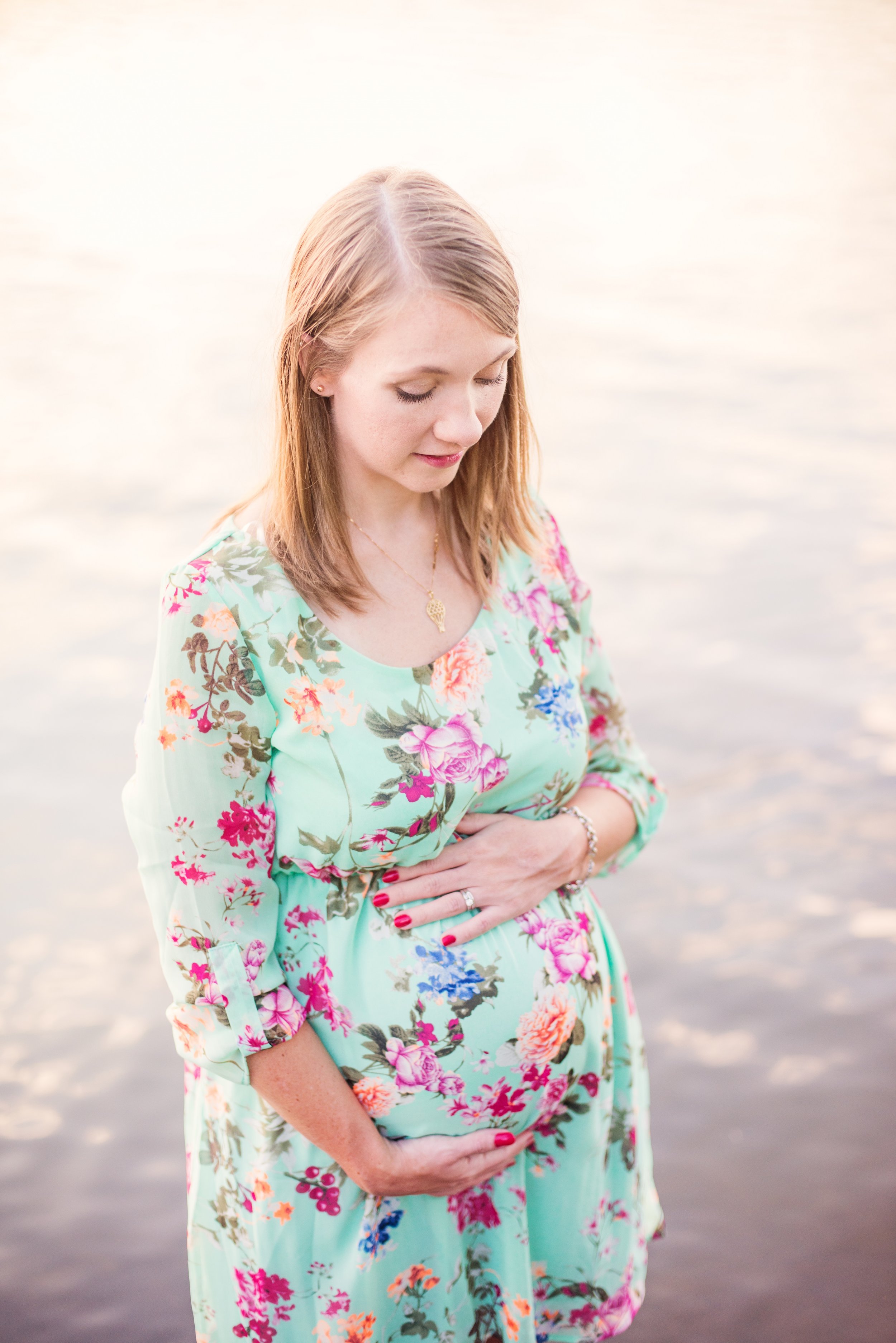 MATERNITY + NEWBORN PHOTOS | Oh The Places You'll Go! -- Hot Air Balloon Themed Maternity + Newborn Session