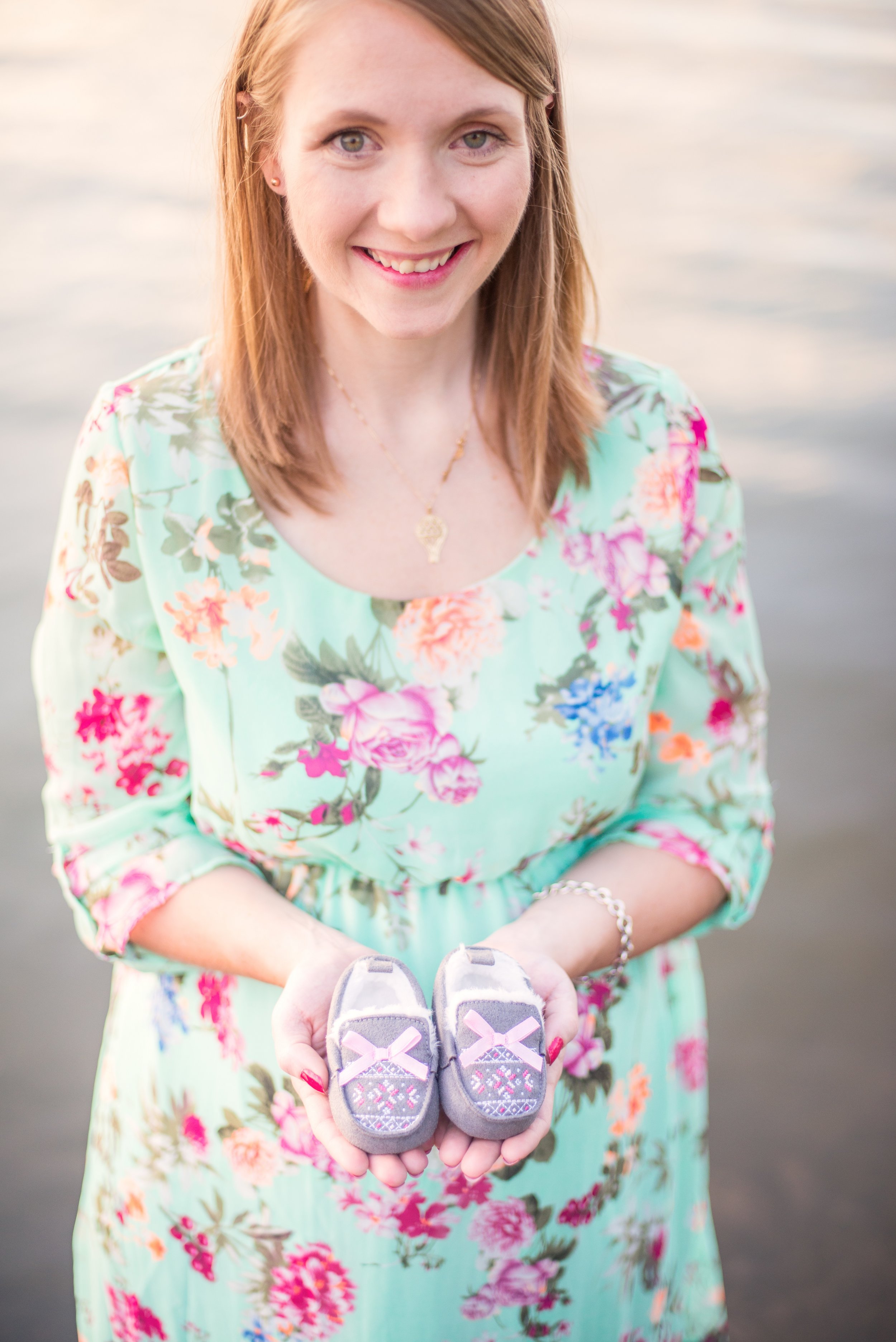 MATERNITY + NEWBORN PHOTOS | Oh The Places You'll Go! -- Hot Air Balloon Themed Maternity + Newborn Session