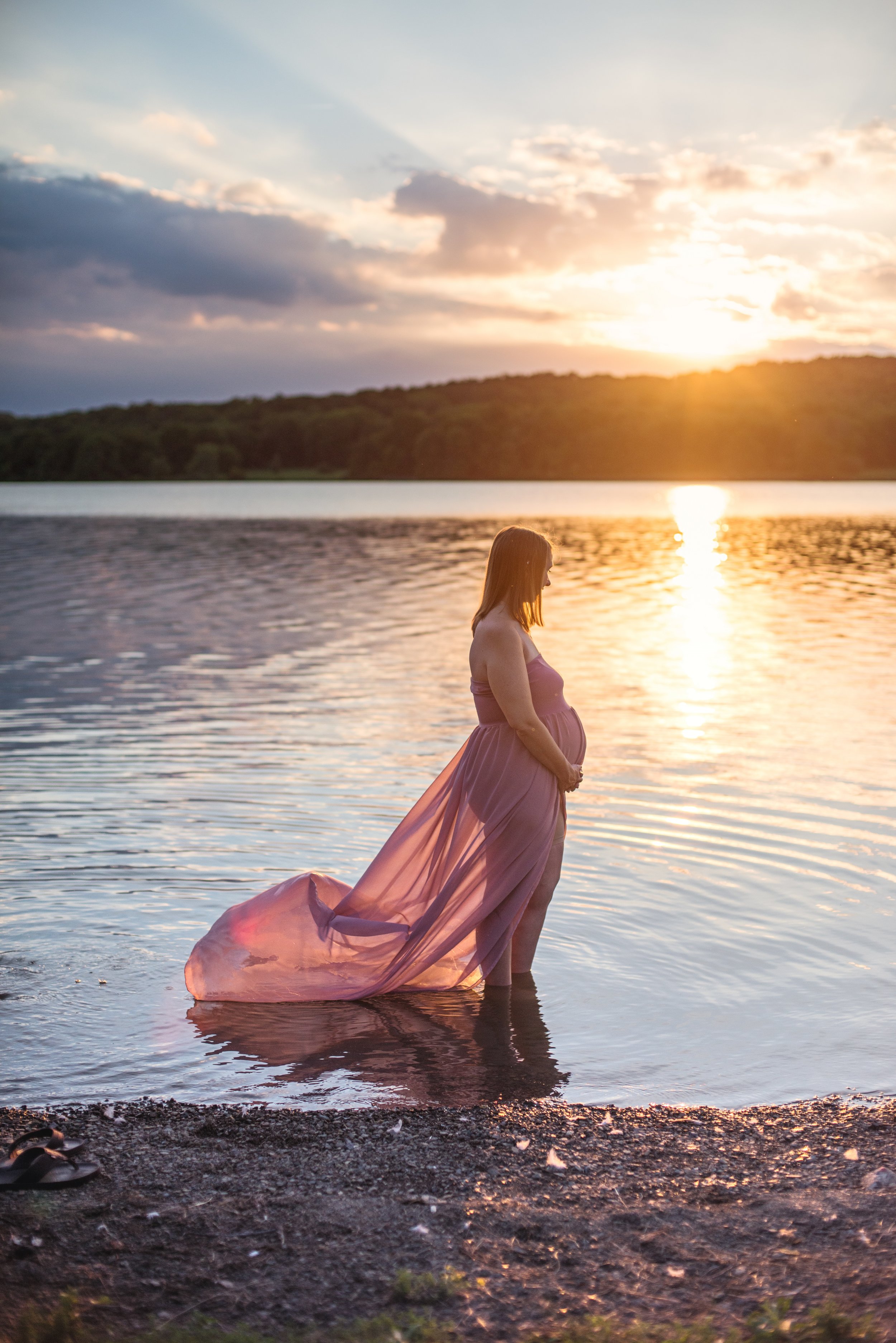 MATERNITY + NEWBORN PHOTOS | Oh The Places You'll Go! -- Hot Air Balloon Themed Maternity + Newborn Session