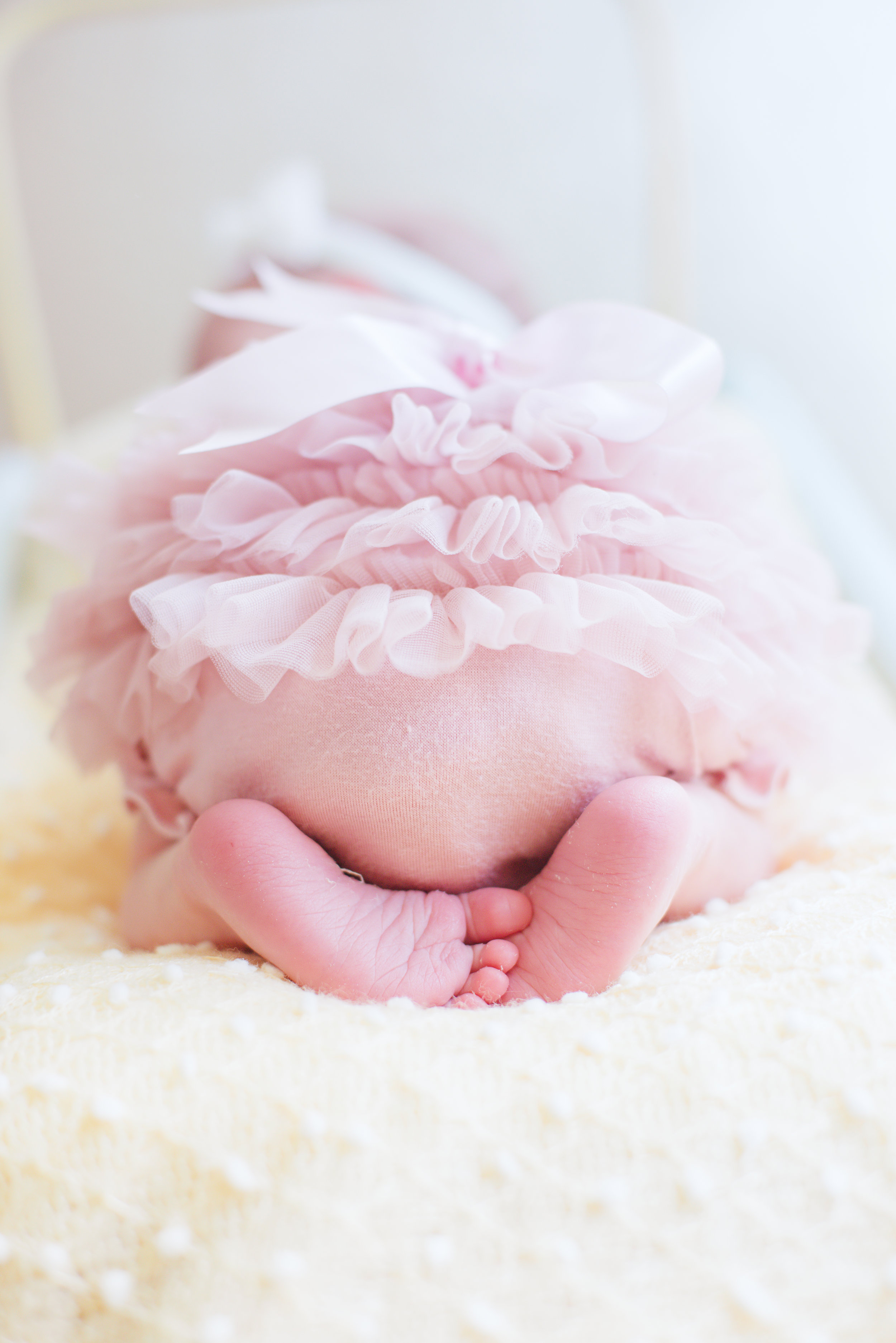 MATERNITY + NEWBORN PHOTOS | Oh The Places You'll Go! -- Hot Air Balloon Themed Maternity + Newborn Session