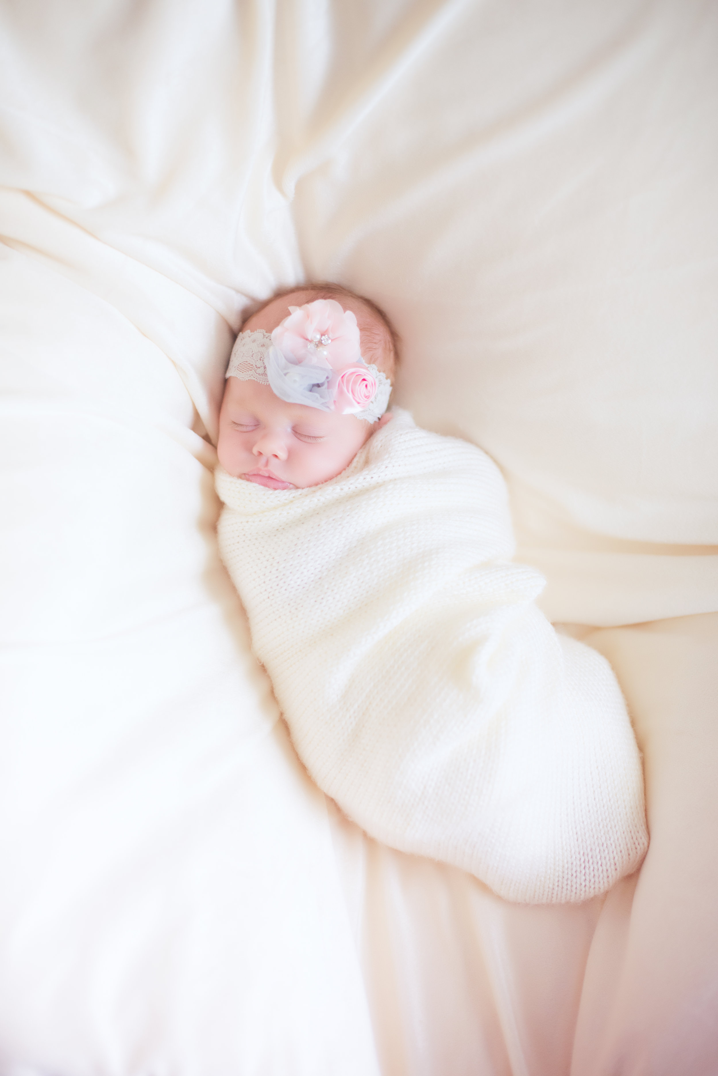MATERNITY + NEWBORN PHOTOS | A Dreamy Boho Pink + Grey Maternity and Newborn Photos